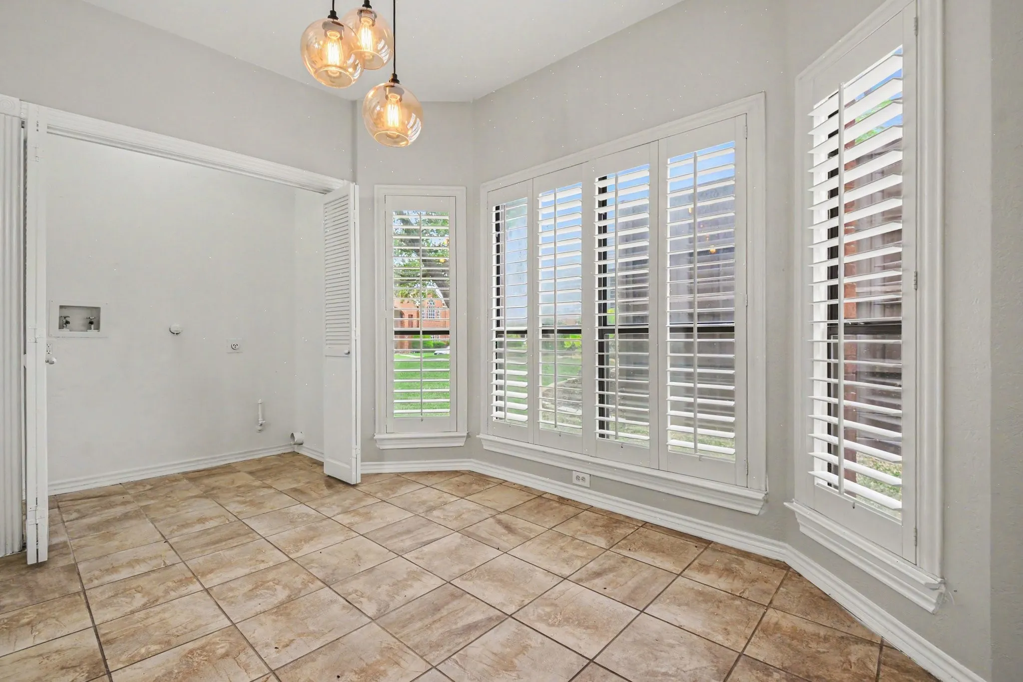 Single Family Residence For Sale in Collin County , 1732 Snowmass Drive, Plano, Texas 75025, 4 Bedroom, 3 Bathroom, 2 Garage spaces, 2,574 Sqft, built in 1988, Preowned, Price $489,500, mls#21255636, Real Estate Agent in Plano, Homes For Sale in Collin county, Homes For Sale in Plano, Realtor in Plano Texas, Real Estate Brokerage Independent Realty Texas, Luminita Cordes Realtor