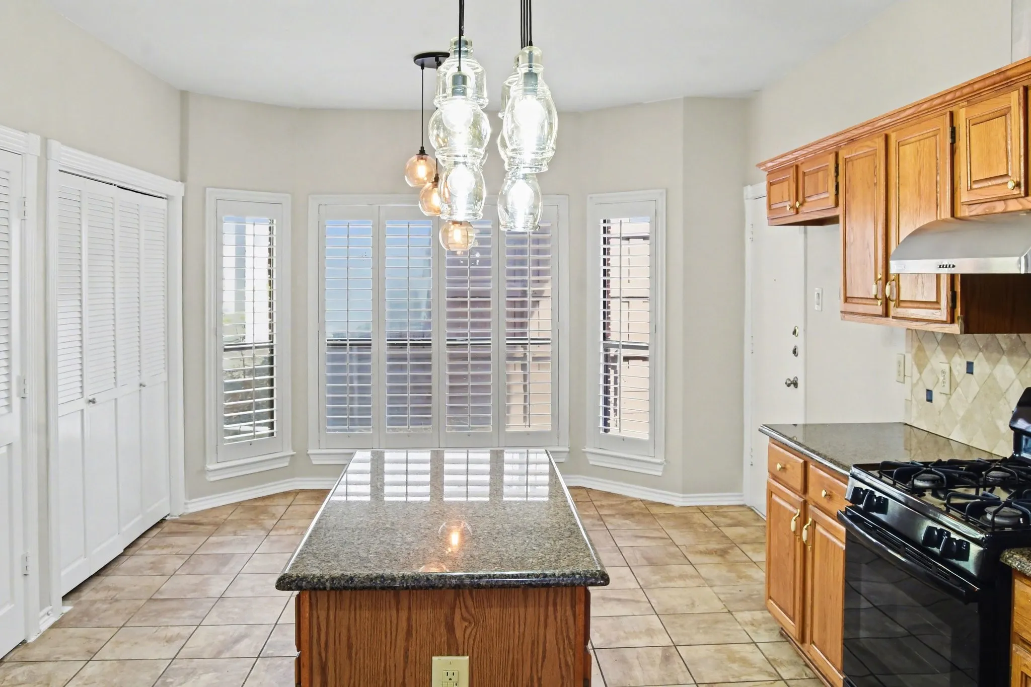 Single Family Residence For Sale in Collin County , 1732 Snowmass Drive, Plano, Texas 75025, 4 Bedroom, 3 Bathroom, 2 Garage spaces, 2,574 Sqft, built in 1988, Preowned, Price $489,500, mls#21255636, Real Estate Agent in Plano, Homes For Sale in Collin county, Homes For Sale in Plano, Realtor in Plano Texas, Real Estate Brokerage Independent Realty Texas, Luminita Cordes Realtor
