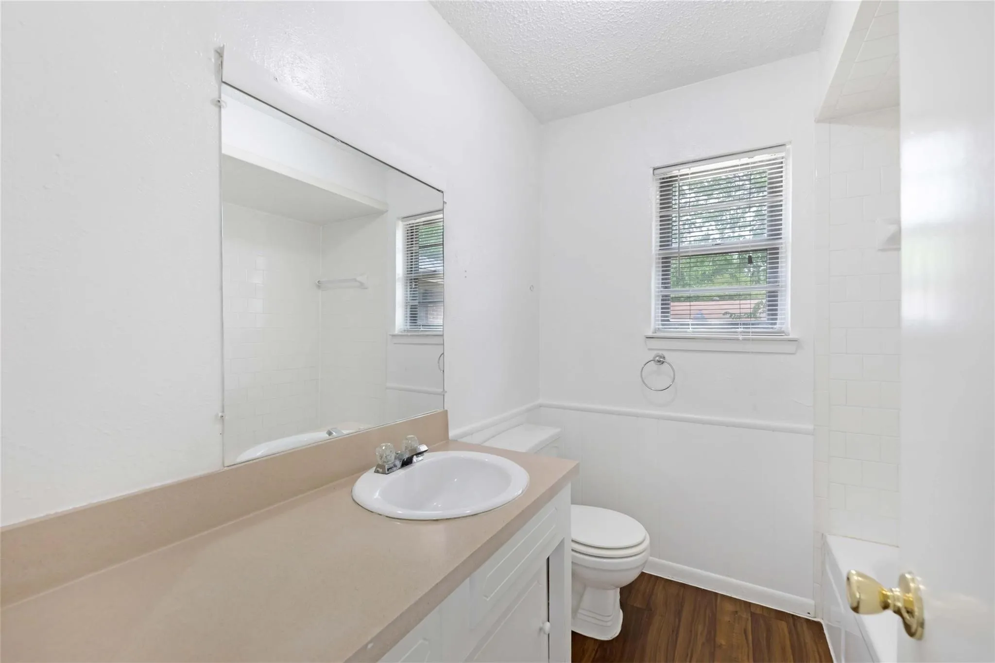 Single Family Residence For Rent in Dallas County , 2717 Wesleyan Drive, Irving, Texas 75062, 4 Bedroom, 2 Bathroom, Garage spaces, 1,603 Sqft, built in 1960, Price $1,995, mls#21256248, Real Estate Agent in Irving, Homes For Rent in Dallas county, Homes For Rent in Irving, Realtor in Irving Texas, Real Estate Brokerage Independent Realty Texas, Luminita Cordes Realtor