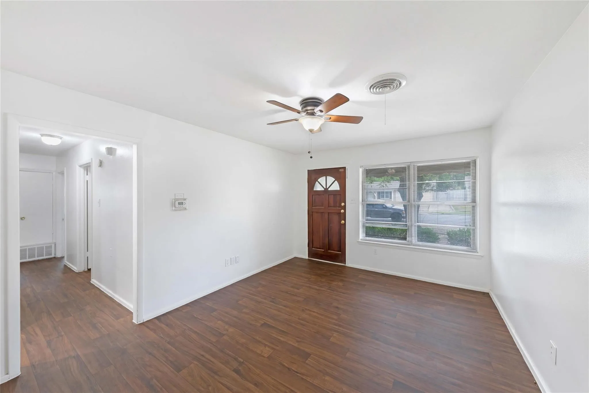 Single Family Residence For Rent in Dallas County , 2717 Wesleyan Drive, Irving, Texas 75062, 4 Bedroom, 2 Bathroom, Garage spaces, 1,603 Sqft, built in 1960, Price $1,995, mls#21256248, Real Estate Agent in Irving, Homes For Rent in Dallas county, Homes For Rent in Irving, Realtor in Irving Texas, Real Estate Brokerage Independent Realty Texas, Luminita Cordes Realtor