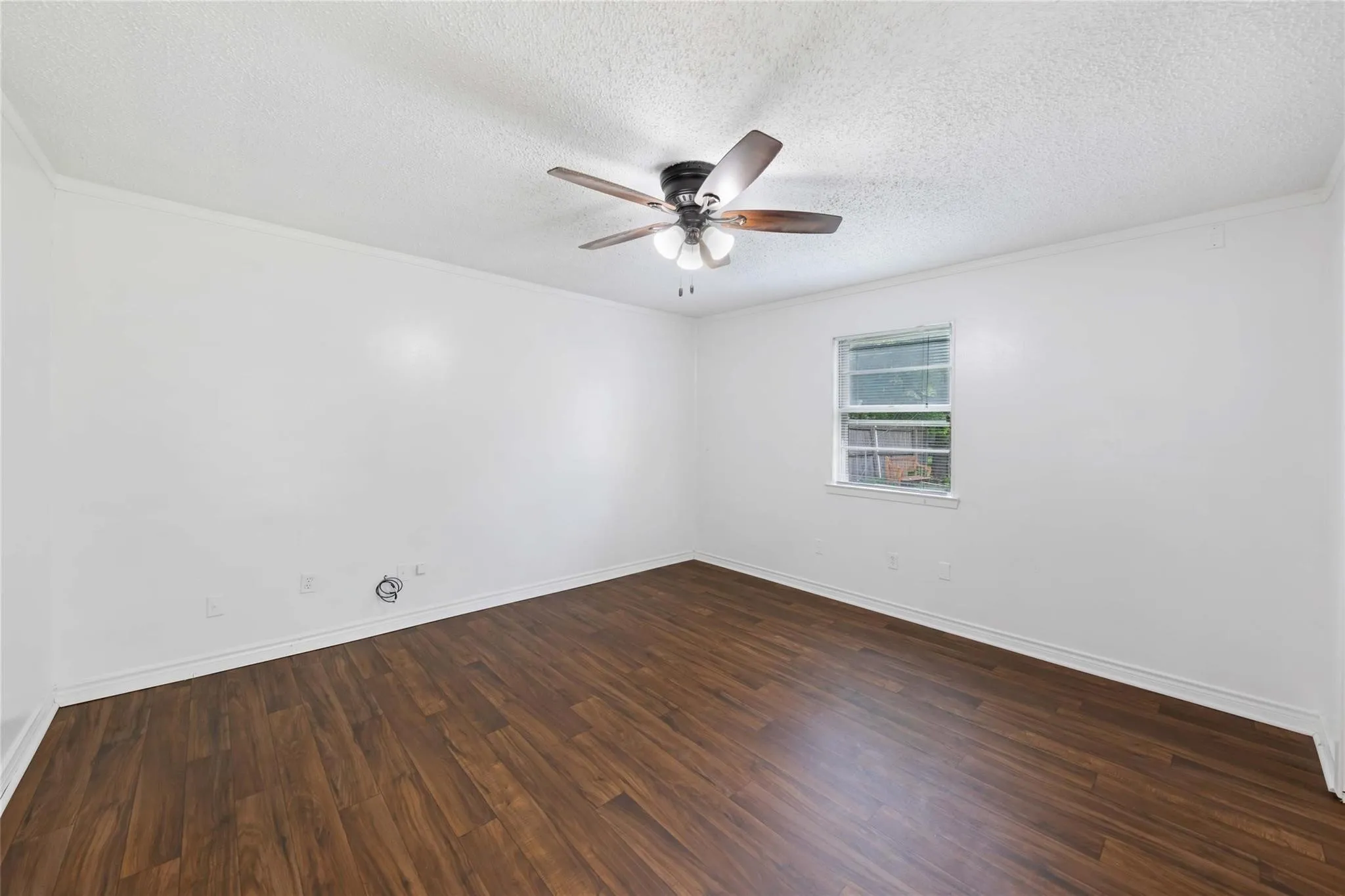 Single Family Residence For Rent in Dallas County , 2717 Wesleyan Drive, Irving, Texas 75062, 4 Bedroom, 2 Bathroom, Garage spaces, 1,603 Sqft, built in 1960, Price $1,995, mls#21256248, Real Estate Agent in Irving, Homes For Rent in Dallas county, Homes For Rent in Irving, Realtor in Irving Texas, Real Estate Brokerage Independent Realty Texas, Luminita Cordes Realtor
