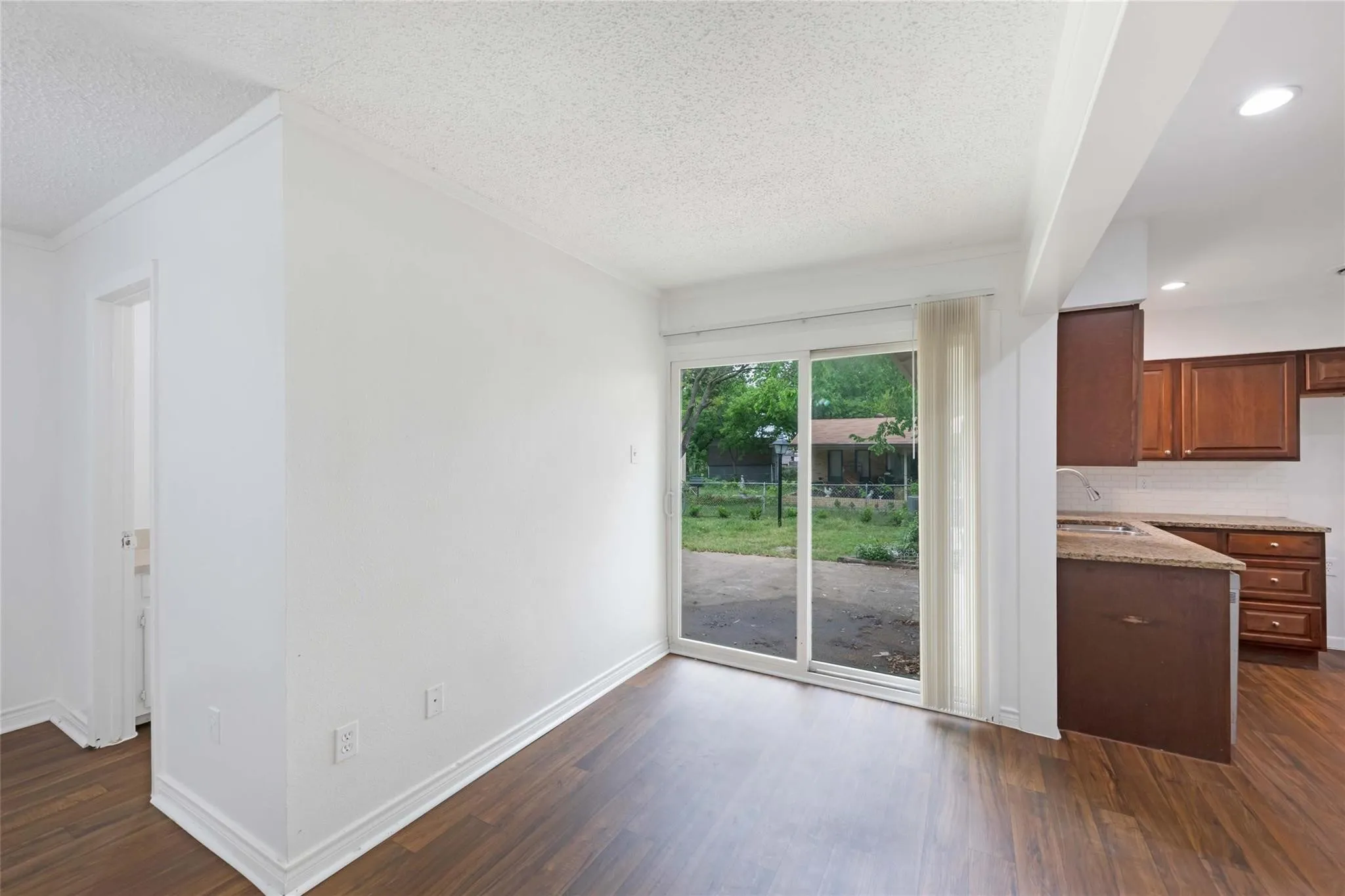 Single Family Residence For Rent in Dallas County , 2717 Wesleyan Drive, Irving, Texas 75062, 4 Bedroom, 2 Bathroom, Garage spaces, 1,603 Sqft, built in 1960, Price $1,995, mls#21256248, Real Estate Agent in Irving, Homes For Rent in Dallas county, Homes For Rent in Irving, Realtor in Irving Texas, Real Estate Brokerage Independent Realty Texas, Luminita Cordes Realtor