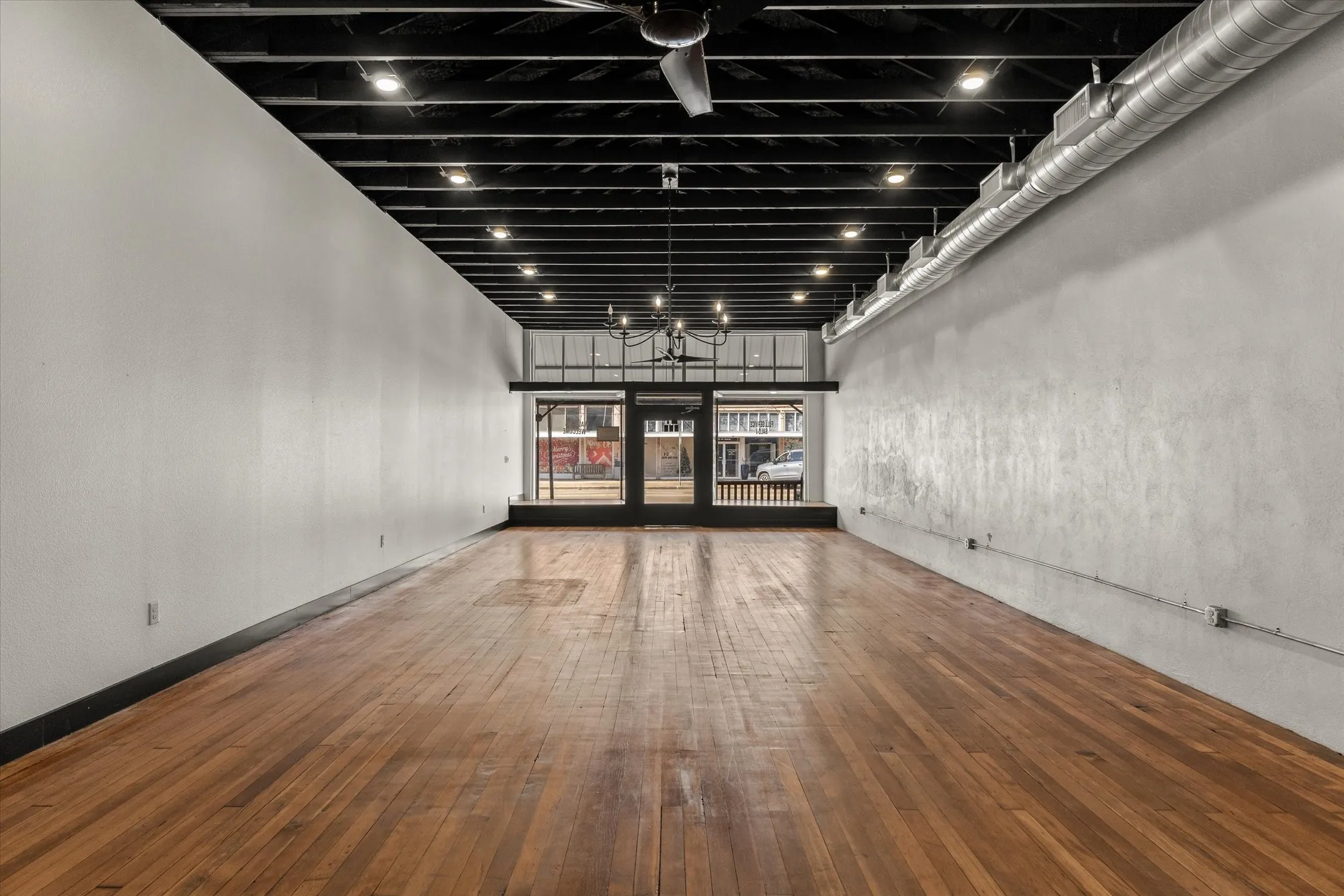 Business For Sale in Van Zandt County , 106 N Main Street, Grand Saline, Texas 75140, 0, 0, Garage spaces, 0 Sqft, built in 1900, Preowned, Price $249,000, mls#21256252, Real Estate Agent in Grand Saline, Homes For Sale in Van Zandt county, Homes For Sale in Grand Saline, Realtor in Grand Saline Texas, Real Estate Brokerage Independent Realty Texas, Luminita Cordes Realtor
