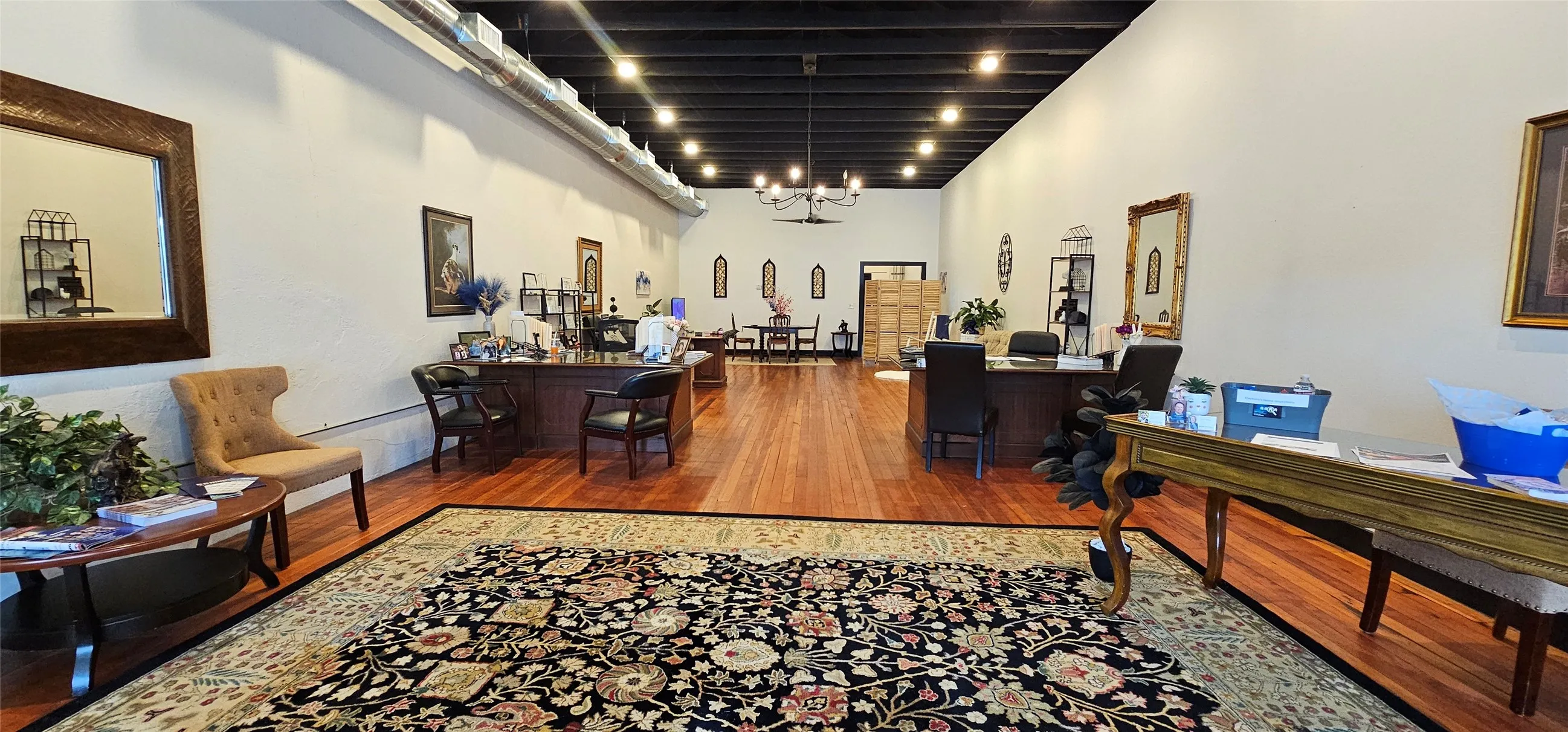 Business For Sale in Van Zandt County , 106 N Main Street, Grand Saline, Texas 75140, 0, 0, Garage spaces, 0 Sqft, built in 1900, Preowned, Price $249,000, mls#21256252, Real Estate Agent in Grand Saline, Homes For Sale in Van Zandt county, Homes For Sale in Grand Saline, Realtor in Grand Saline Texas, Real Estate Brokerage Independent Realty Texas, Luminita Cordes Realtor
