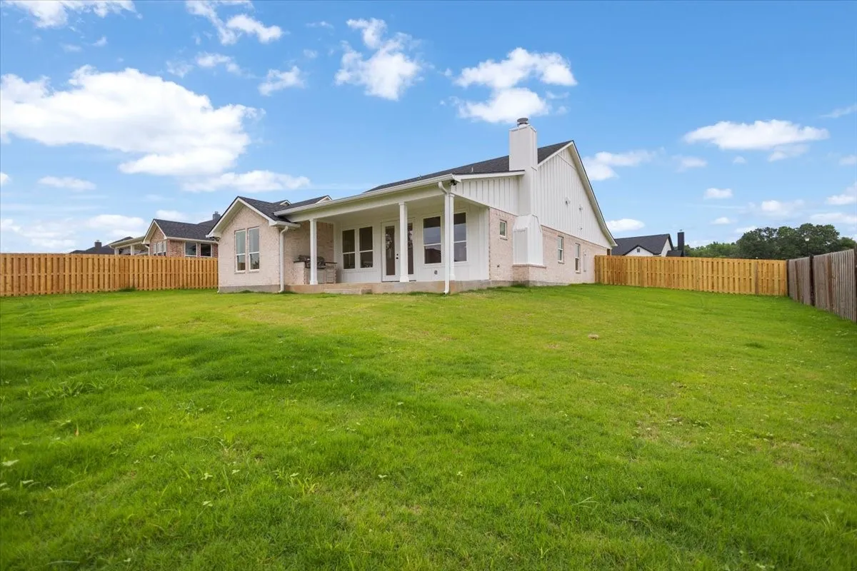 Single Family Residence For Sale in Smith County , 16429 Clearview Drive, Lindale, Texas 75771, 5 Bedroom, 3 Bathroom, 2 Garage spaces, 2,401 Sqft, built in 2026, mls#21256262, Real Estate Agent in Lindale, Homes For Sale in Smith county, Homes For Sale in Lindale, Realtor in Lindale Texas, Real Estate Brokerage Independent Realty Texas, Luminita Cordes Realtor
