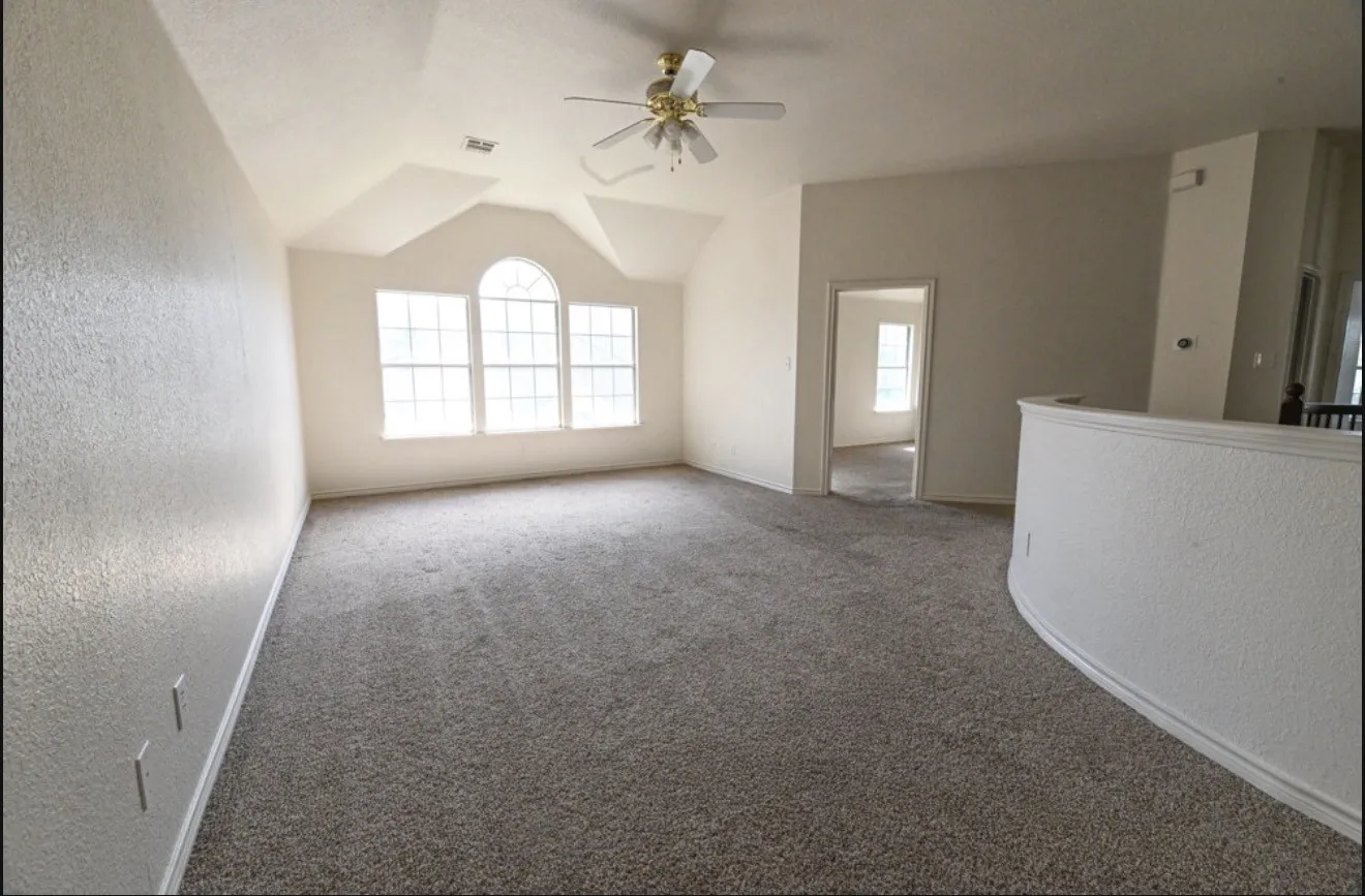 Single Family Residence For Sale in Dallas County , 1521 Mountain Laurel Lane, De Soto, Texas 75115, 5 Bedroom, 3 Bathroom, 2 Garage spaces, 4,317 Sqft, built in 2001, Preowned, mls#21256272, Real Estate Agent in De Soto, Homes For Sale in Dallas county, Homes For Sale in De Soto, Realtor in De Soto Texas, Real Estate Brokerage Independent Realty Texas, Luminita Cordes Realtor