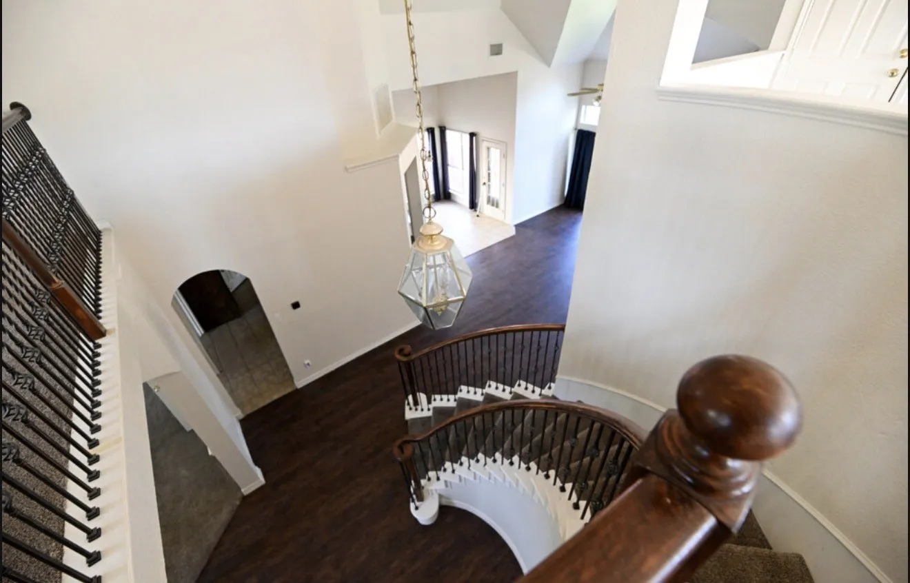 Single Family Residence For Sale in Dallas County , 1521 Mountain Laurel Lane, De Soto, Texas 75115, 5 Bedroom, 3 Bathroom, 2 Garage spaces, 4,317 Sqft, built in 2001, Preowned, mls#21256272, Real Estate Agent in De Soto, Homes For Sale in Dallas county, Homes For Sale in De Soto, Realtor in De Soto Texas, Real Estate Brokerage Independent Realty Texas, Luminita Cordes Realtor