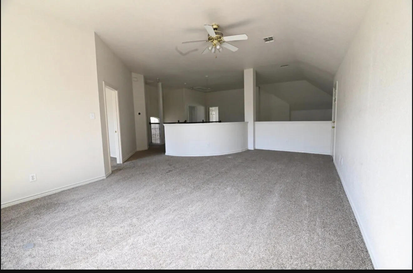 Single Family Residence For Sale in Dallas County , 1521 Mountain Laurel Lane, De Soto, Texas 75115, 5 Bedroom, 3 Bathroom, 2 Garage spaces, 4,317 Sqft, built in 2001, Preowned, mls#21256272, Real Estate Agent in De Soto, Homes For Sale in Dallas county, Homes For Sale in De Soto, Realtor in De Soto Texas, Real Estate Brokerage Independent Realty Texas, Luminita Cordes Realtor