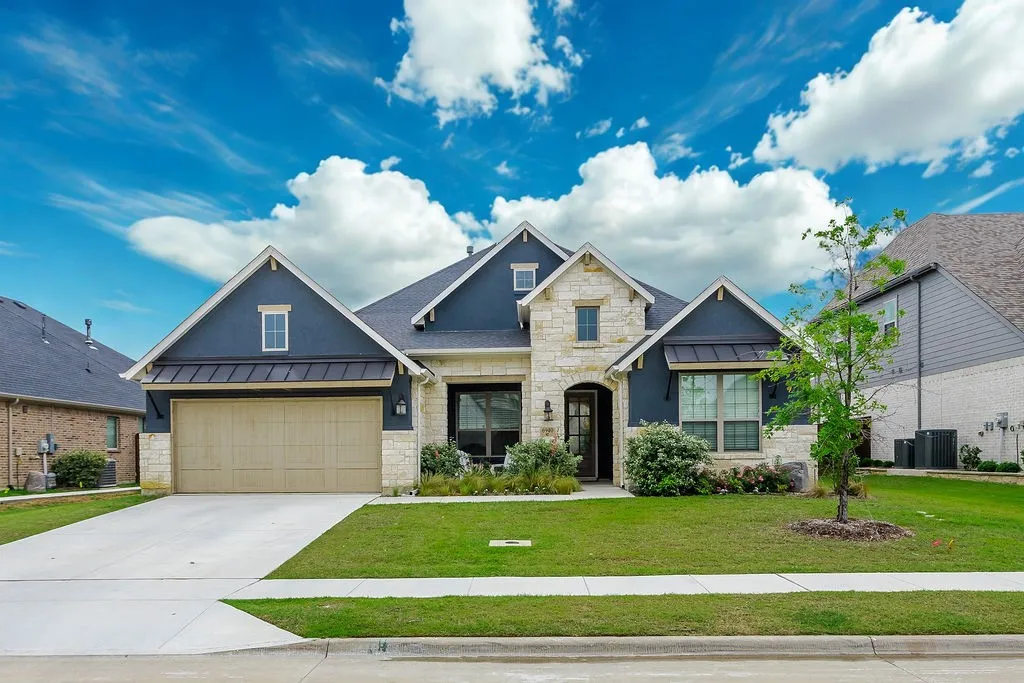 Single Family Residence For Sale in Denton County , 6940 Basket Flower Road, Flower Mound, Texas 76226, 4 Bedroom, 4 Bathroom, 3 Garage spaces, 2,803 Sqft, built in 2023, Preowned, mls#21256224, Real Estate Agent in Flower Mound, Homes For Sale in Denton county, Homes For Sale in Flower Mound, Realtor in Flower Mound Texas, Real Estate Brokerage Independent Realty Texas, Luminita Cordes Realtor