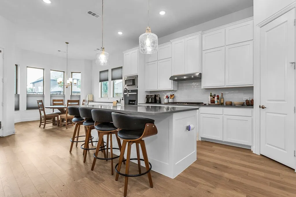 Single Family Residence For Sale in Denton County , 6940 Basket Flower Road, Flower Mound, Texas 76226, 4 Bedroom, 4 Bathroom, 3 Garage spaces, 2,803 Sqft, built in 2023, Preowned, mls#21256224, Real Estate Agent in Flower Mound, Homes For Sale in Denton county, Homes For Sale in Flower Mound, Realtor in Flower Mound Texas, Real Estate Brokerage Independent Realty Texas, Luminita Cordes Realtor