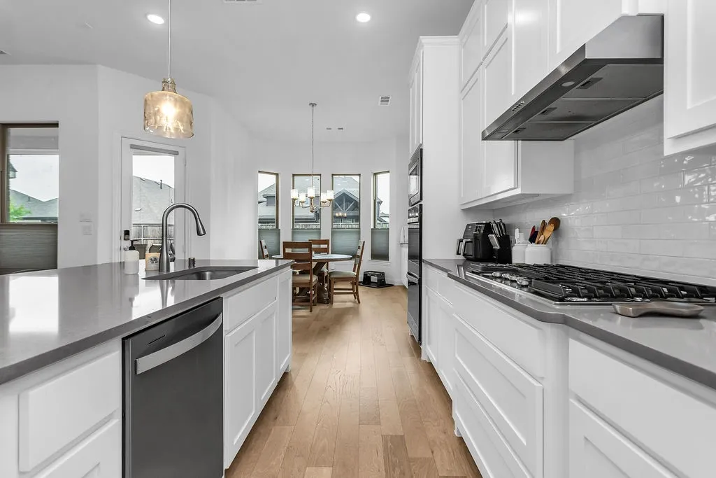 Single Family Residence For Sale in Denton County , 6940 Basket Flower Road, Flower Mound, Texas 76226, 4 Bedroom, 4 Bathroom, 3 Garage spaces, 2,803 Sqft, built in 2023, Preowned, mls#21256224, Real Estate Agent in Flower Mound, Homes For Sale in Denton county, Homes For Sale in Flower Mound, Realtor in Flower Mound Texas, Real Estate Brokerage Independent Realty Texas, Luminita Cordes Realtor