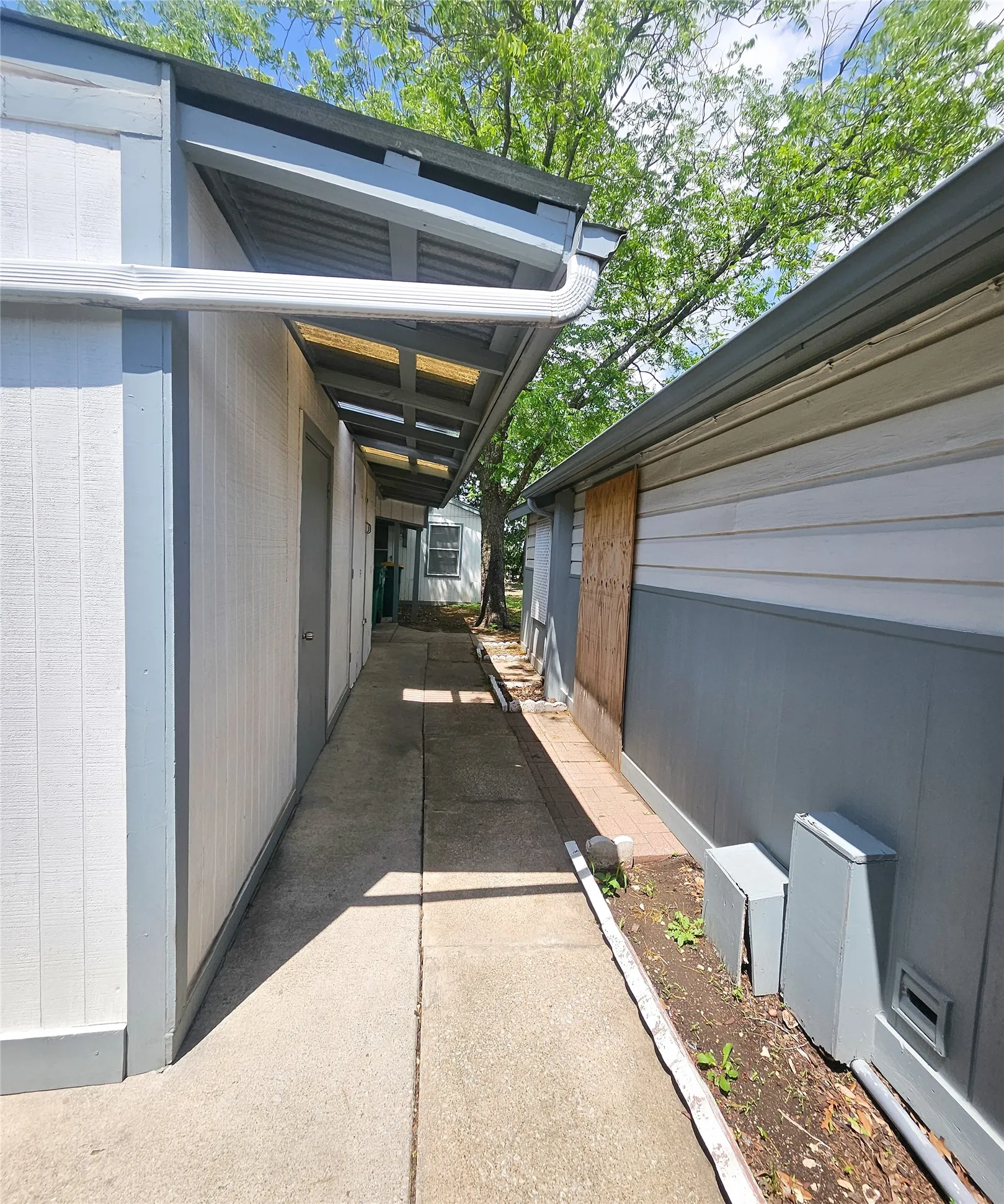 Retail For Sale in Dallas County , 207 Hood Street, Cedar Hill, Texas 75104, 0, 0, Garage spaces, 0 Sqft, built in 1954, Preowned, Price $299,999, mls#21255904, Real Estate Agent in Cedar Hill, Homes For Sale in Dallas county, Homes For Sale in Cedar Hill, Realtor in Cedar Hill Texas, Real Estate Brokerage Independent Realty Texas, Luminita Cordes Realtor