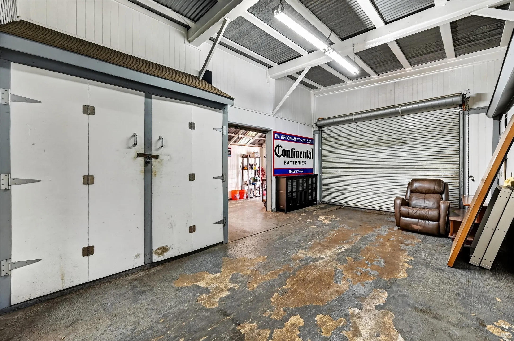 Retail For Sale in Dallas County , 207 Hood Street, Cedar Hill, Texas 75104, 0, 0, Garage spaces, 0 Sqft, built in 1954, Preowned, Price $299,999, mls#21255904, Real Estate Agent in Cedar Hill, Homes For Sale in Dallas county, Homes For Sale in Cedar Hill, Realtor in Cedar Hill Texas, Real Estate Brokerage Independent Realty Texas, Luminita Cordes Realtor