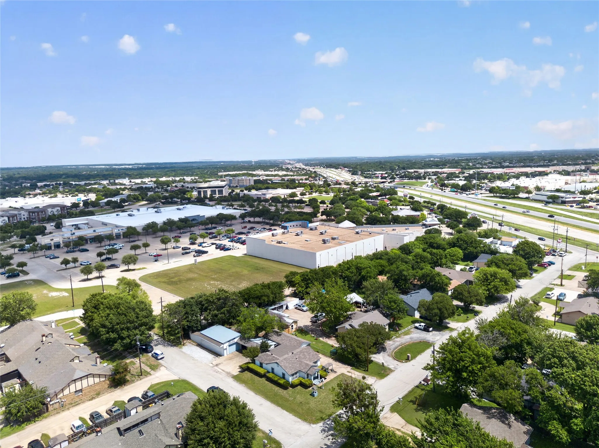 Retail For Sale in Dallas County , 207 Hood Street, Cedar Hill, Texas 75104, 0, 0, Garage spaces, 0 Sqft, built in 1954, Preowned, Price $299,999, mls#21255904, Real Estate Agent in Cedar Hill, Homes For Sale in Dallas county, Homes For Sale in Cedar Hill, Realtor in Cedar Hill Texas, Real Estate Brokerage Independent Realty Texas, Luminita Cordes Realtor
