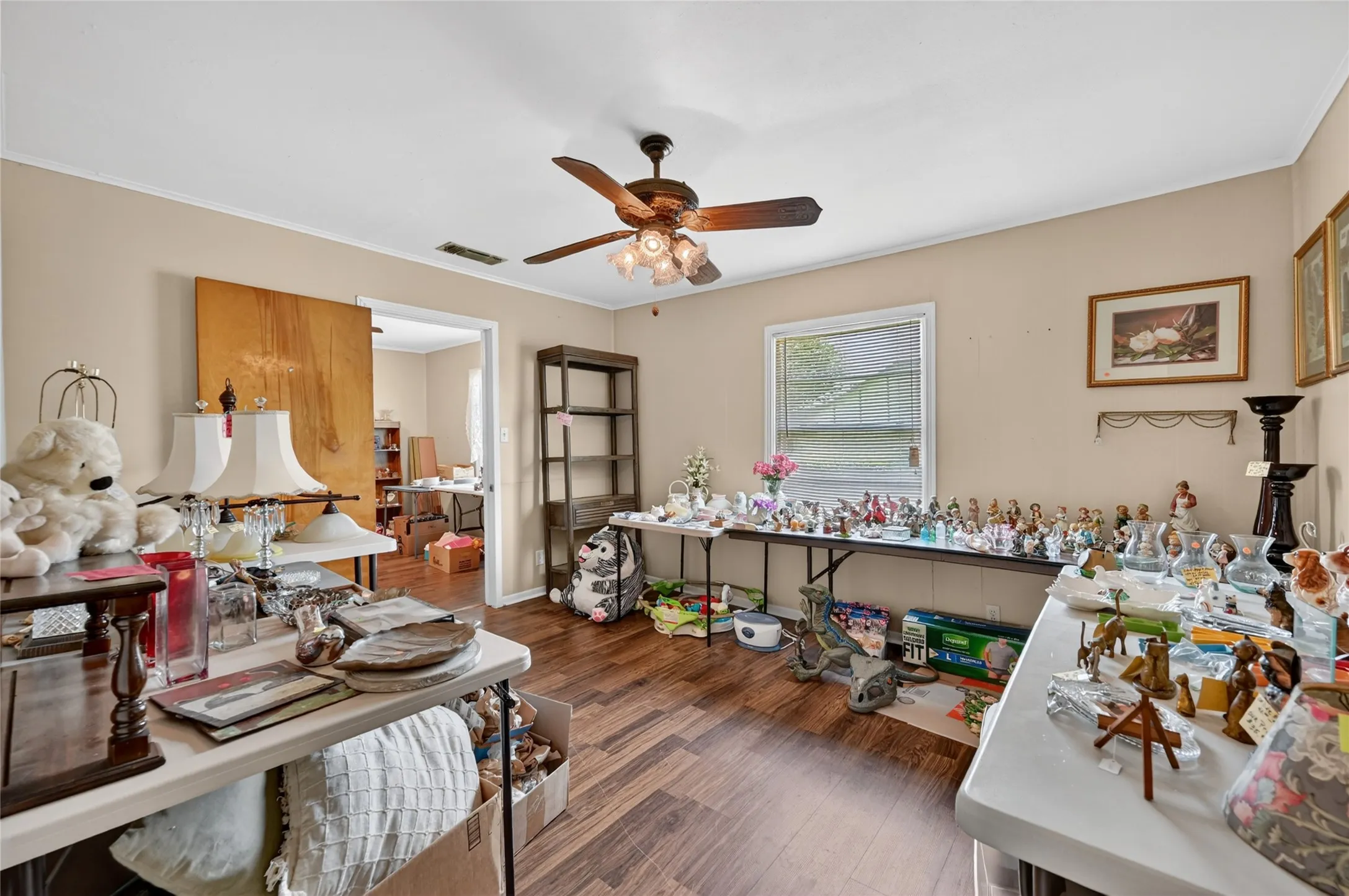 Retail For Sale in Dallas County , 207 Hood Street, Cedar Hill, Texas 75104, 0, 0, Garage spaces, 0 Sqft, built in 1954, Preowned, Price $299,999, mls#21255904, Real Estate Agent in Cedar Hill, Homes For Sale in Dallas county, Homes For Sale in Cedar Hill, Realtor in Cedar Hill Texas, Real Estate Brokerage Independent Realty Texas, Luminita Cordes Realtor