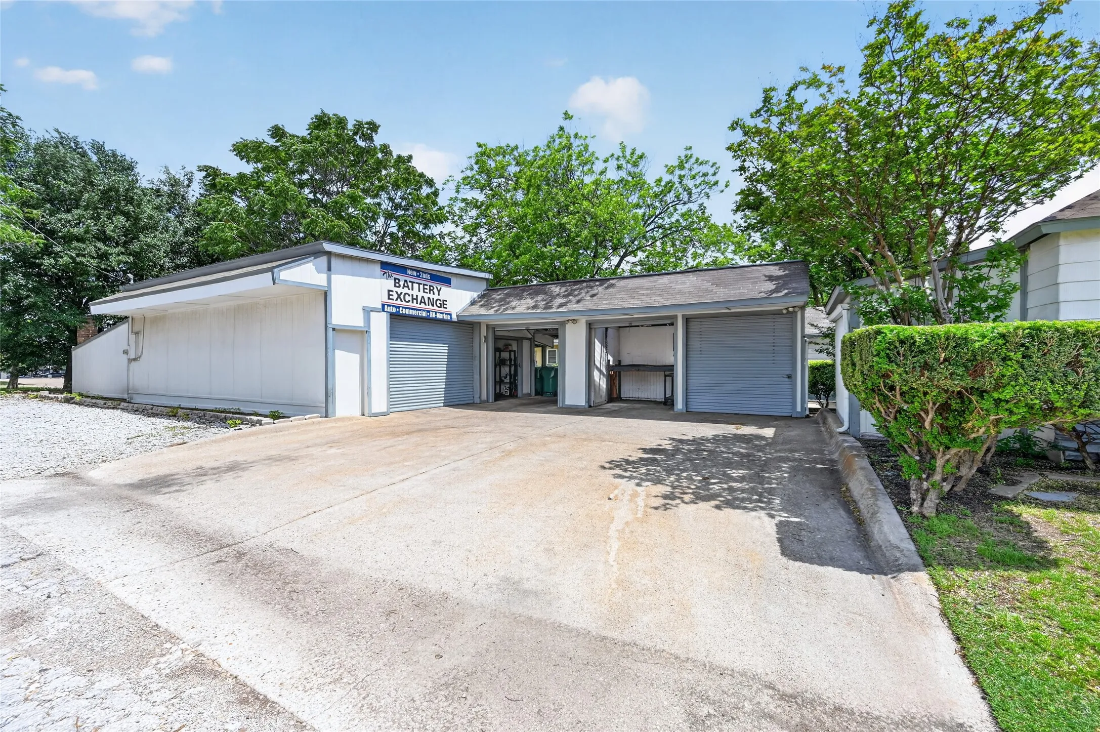 Retail For Sale in Dallas County , 207 Hood Street, Cedar Hill, Texas 75104, 0, 0, Garage spaces, 0 Sqft, built in 1954, Preowned, Price $299,999, mls#21255904, Real Estate Agent in Cedar Hill, Homes For Sale in Dallas county, Homes For Sale in Cedar Hill, Realtor in Cedar Hill Texas, Real Estate Brokerage Independent Realty Texas, Luminita Cordes Realtor
