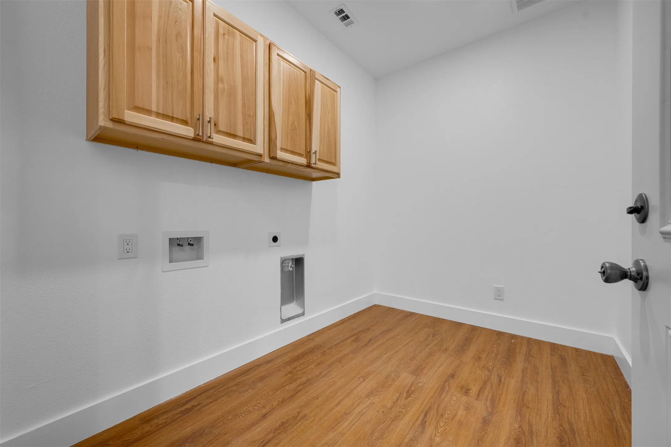 Single Family Residence For Sale in Lamar County , 130 Private Road 35407, Sumner, Texas 75486, 3 Bedrooms, 3 Bathrooms, 1 Garage spaces, 1,558 Sqft, built in 2026, New Construction - Complete, Price $295,000, mls#21256236, Real Estate Agent in Sumner, Homes For Sale in Lamar county, Homes For Sale in Sumner, Realtor in Sumner Texas, Real Estate Brokerage Independent Realty Texas, Luminita Cordes Realtor
