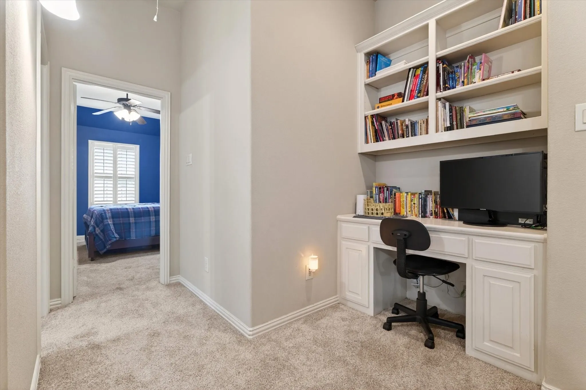 Built-in workstation space adds function to the game room, making it ideal for homework, crafts, gaming, or organizing the chaos humans call life.