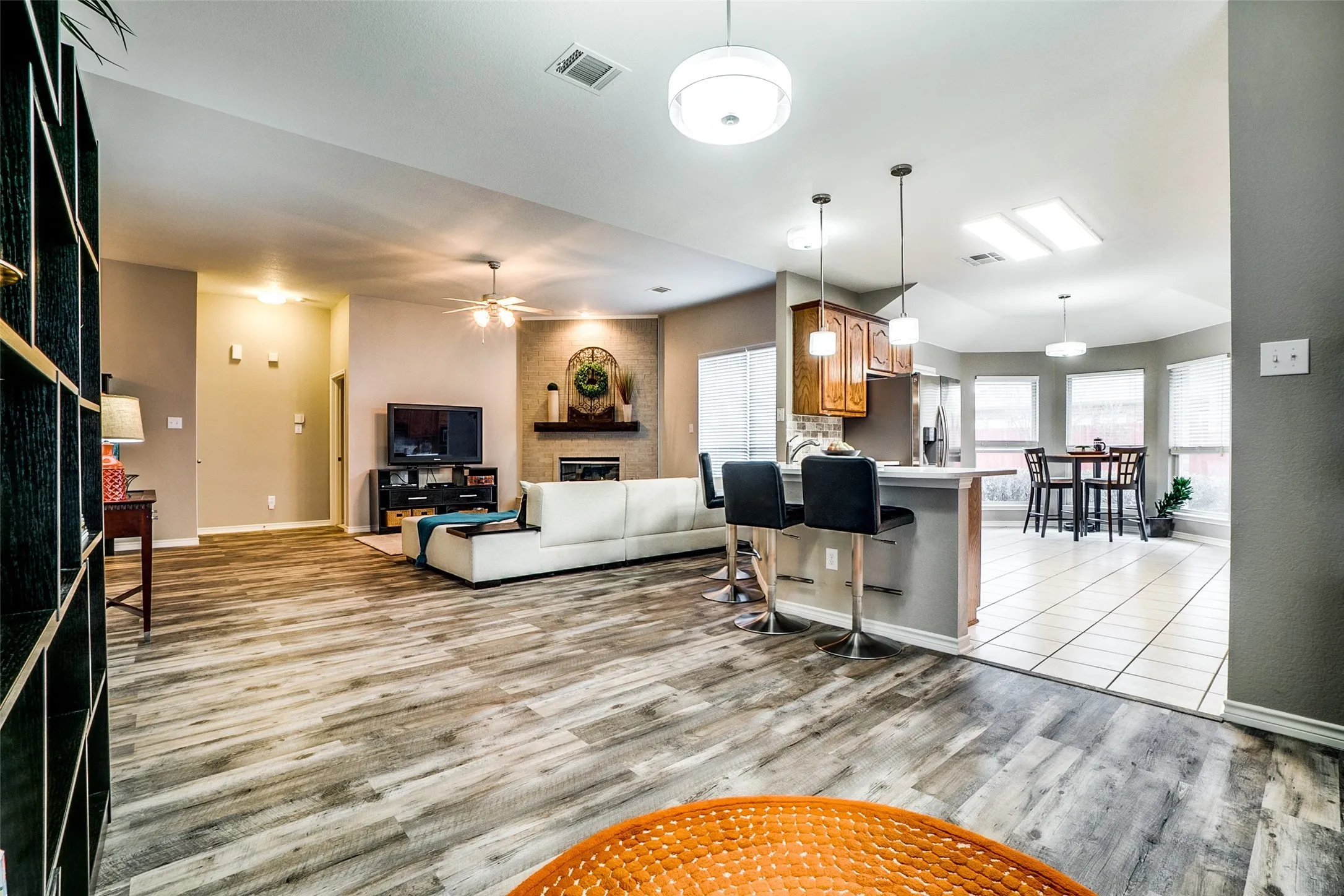 Single Family Residence For Sale in Collin County , 15555 Wrangler Drive, Frisco, Texas 75035, 3 Bedroom, 2 Bathroom, 2 Garage spaces, 1,814 Sqft, built in 2004, Preowned, mls#21254215, Real Estate Agent in Frisco, Homes For Sale in Collin county, Homes For Sale in Frisco, Realtor in Frisco Texas, Real Estate Brokerage Independent Realty Texas, Luminita Cordes Realtor