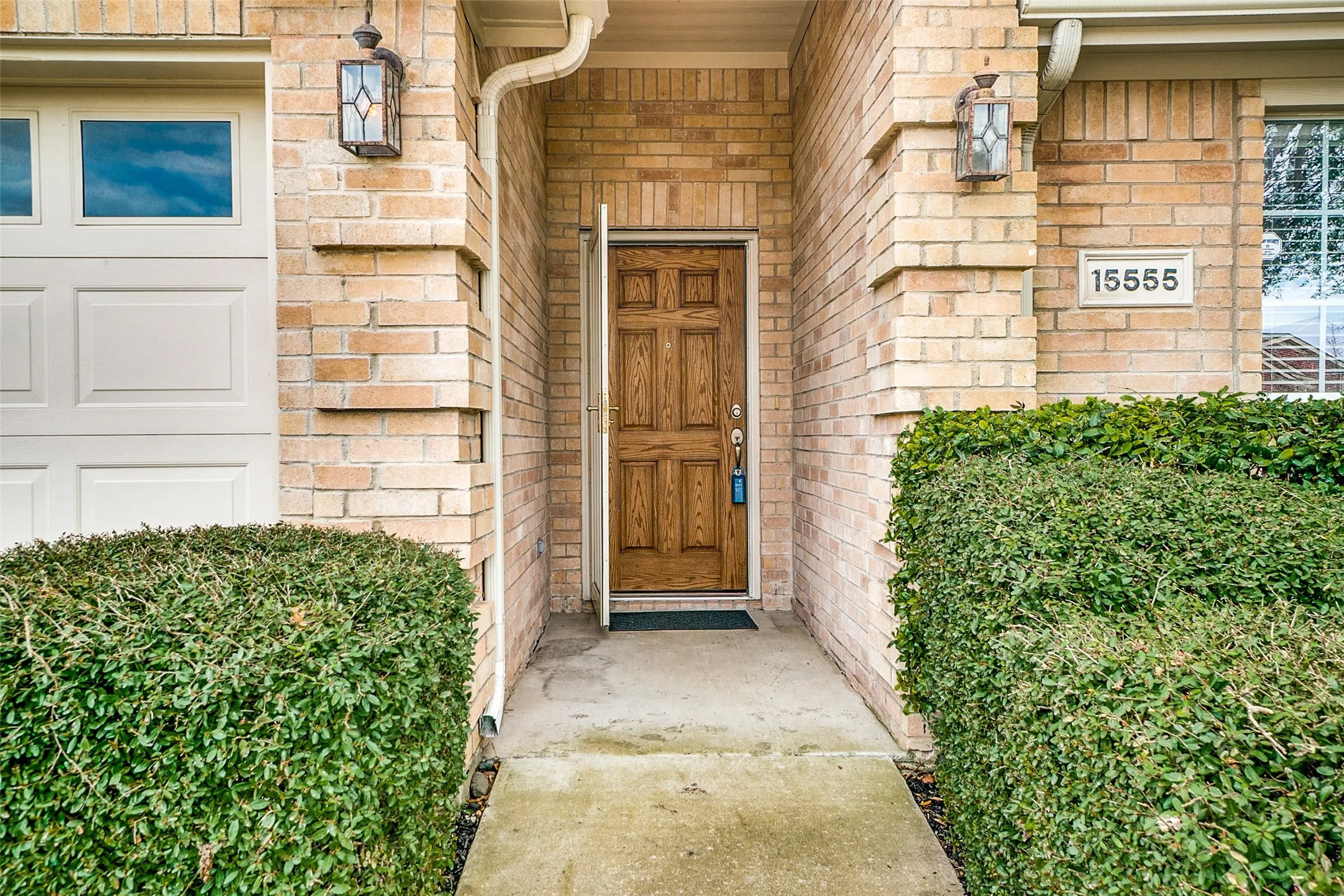 Single Family Residence For Sale in Collin County , 15555 Wrangler Drive, Frisco, Texas 75035, 3 Bedroom, 2 Bathroom, 2 Garage spaces, 1,814 Sqft, built in 2004, Preowned, mls#21254215, Real Estate Agent in Frisco, Homes For Sale in Collin county, Homes For Sale in Frisco, Realtor in Frisco Texas, Real Estate Brokerage Independent Realty Texas, Luminita Cordes Realtor