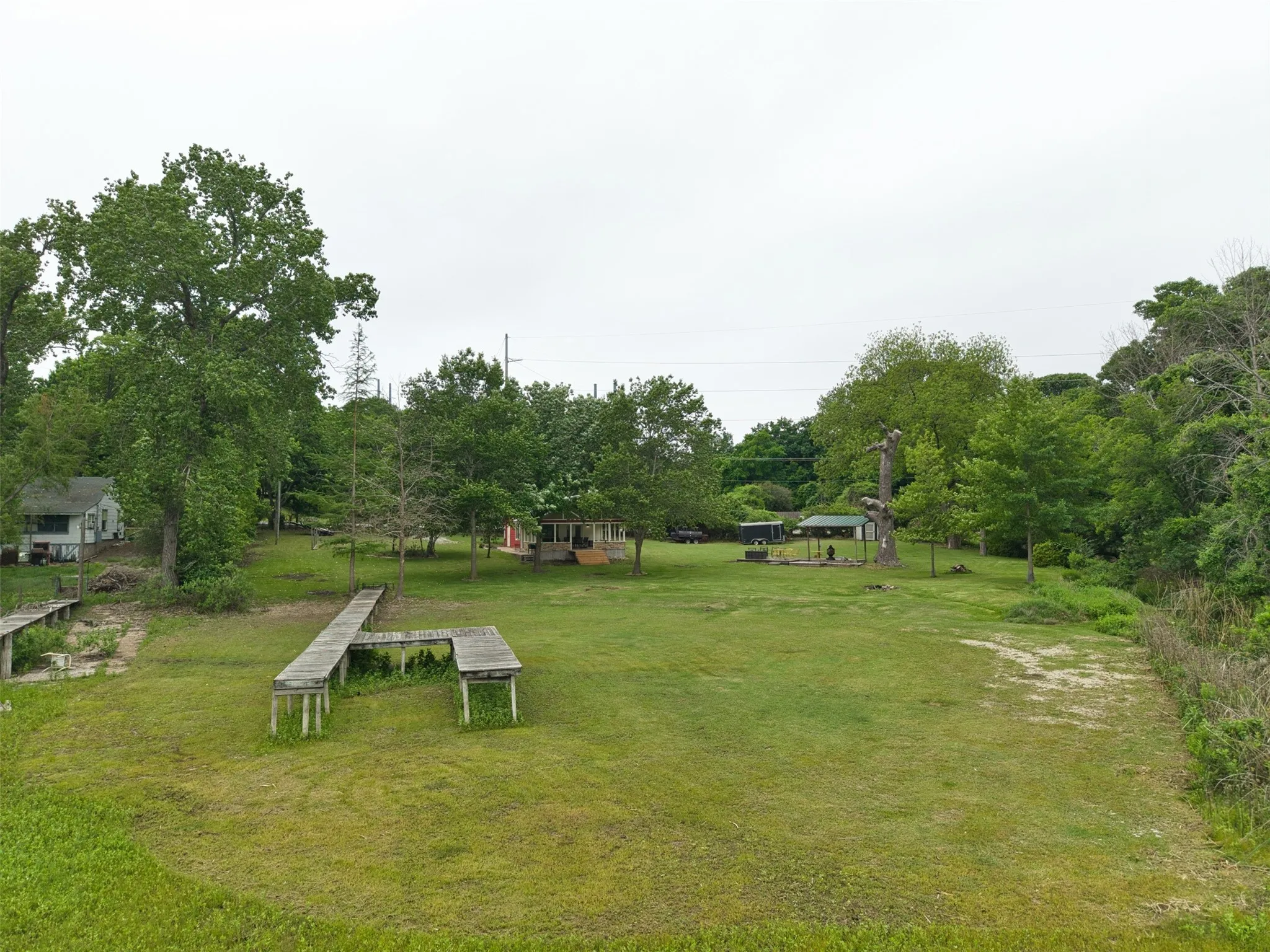 Single Family Residence For Sale in Parker County , 542 W Lake Drive, Weatherford, Texas 76087, 1 Bedroom, 1 Bathroom, Garage spaces, 600 Sqft, built in 1977, Price $295,000, mls#21256287, Real Estate Agent in Weatherford, Homes For Sale in Parker county, Homes For Sale in Weatherford, Realtor in Weatherford Texas, Real Estate Brokerage Independent Realty Texas, Luminita Cordes Realtor