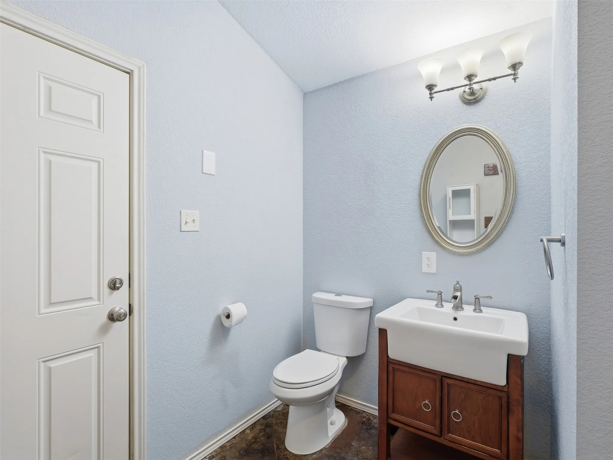 Single Family Residence For Sale in Parker County , 542 W Lake Drive, Weatherford, Texas 76087, 1 Bedroom, 1 Bathroom, Garage spaces, 600 Sqft, built in 1977, Price $295,000, mls#21256287, Real Estate Agent in Weatherford, Homes For Sale in Parker county, Homes For Sale in Weatherford, Realtor in Weatherford Texas, Real Estate Brokerage Independent Realty Texas, Luminita Cordes Realtor
