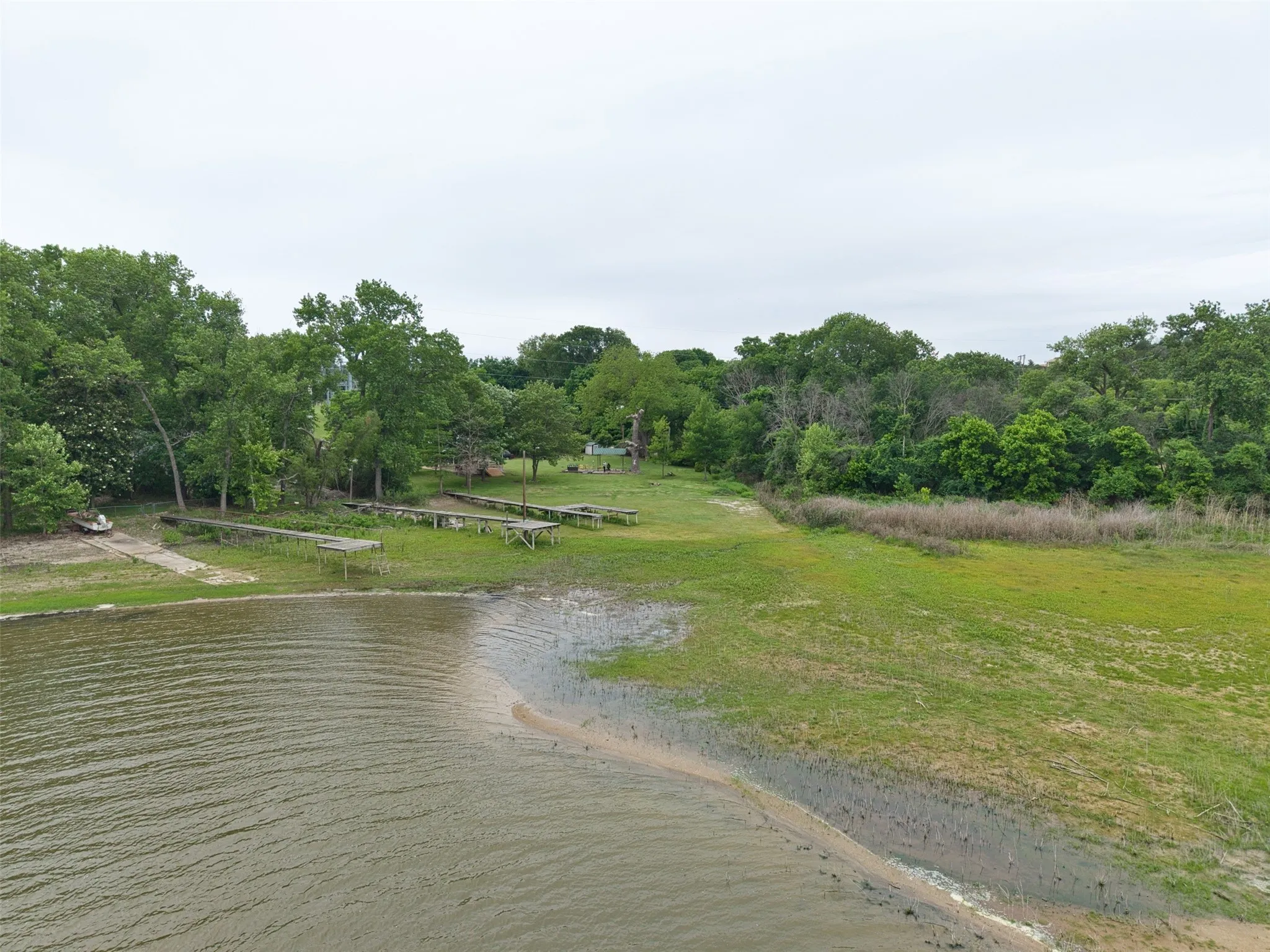 Single Family Residence For Sale in Parker County , 542 W Lake Drive, Weatherford, Texas 76087, 1 Bedroom, 1 Bathroom, Garage spaces, 600 Sqft, built in 1977, Price $295,000, mls#21256287, Real Estate Agent in Weatherford, Homes For Sale in Parker county, Homes For Sale in Weatherford, Realtor in Weatherford Texas, Real Estate Brokerage Independent Realty Texas, Luminita Cordes Realtor