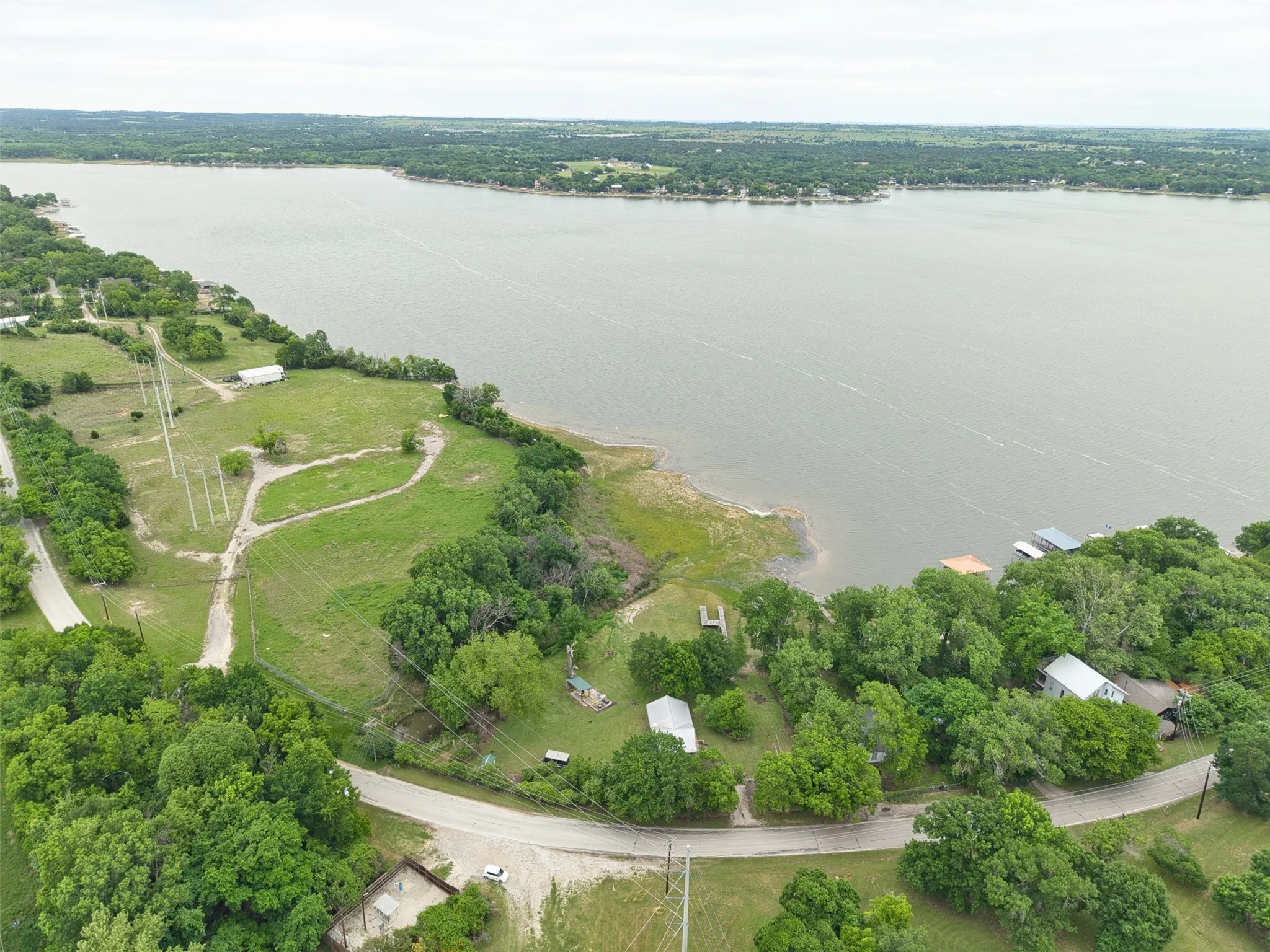 Single Family Residence For Sale in Parker County , 542 W Lake Drive, Weatherford, Texas 76087, 1 Bedroom, 1 Bathroom, Garage spaces, 600 Sqft, built in 1977, Price $295,000, mls#21256287, Real Estate Agent in Weatherford, Homes For Sale in Parker county, Homes For Sale in Weatherford, Realtor in Weatherford Texas, Real Estate Brokerage Independent Realty Texas, Luminita Cordes Realtor