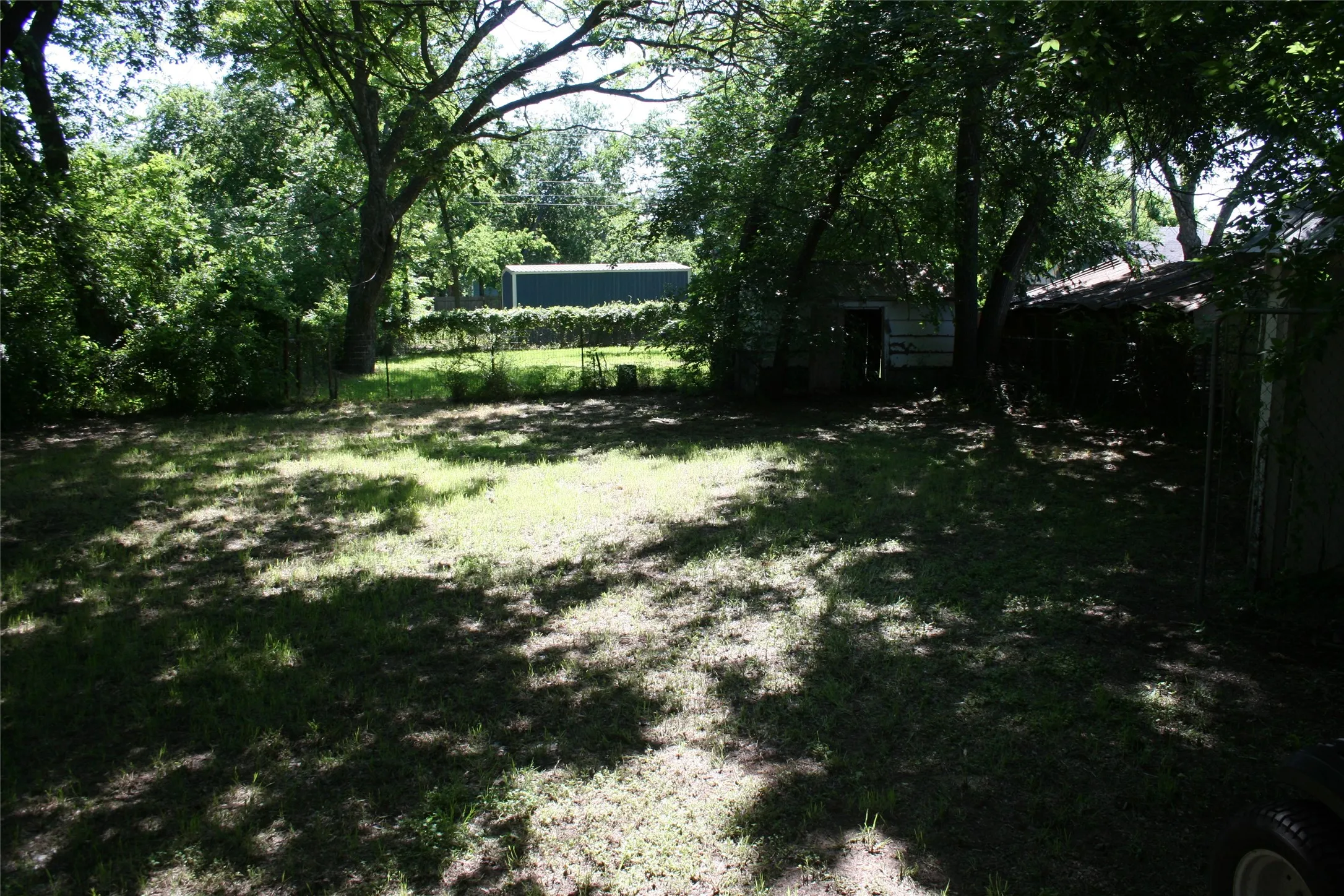 Single Family Residence For Sale in Parker County , 908 Franklin Street, Weatherford, Texas 76086, 1 Bedroom, 1 Bathroom, Garage spaces, 528 Sqft, built in 1960, mls#21256012, Real Estate Agent in Weatherford, Homes For Sale in Parker county, Homes For Sale in Weatherford, Realtor in Weatherford Texas, Real Estate Brokerage Independent Realty Texas, Luminita Cordes Realtor