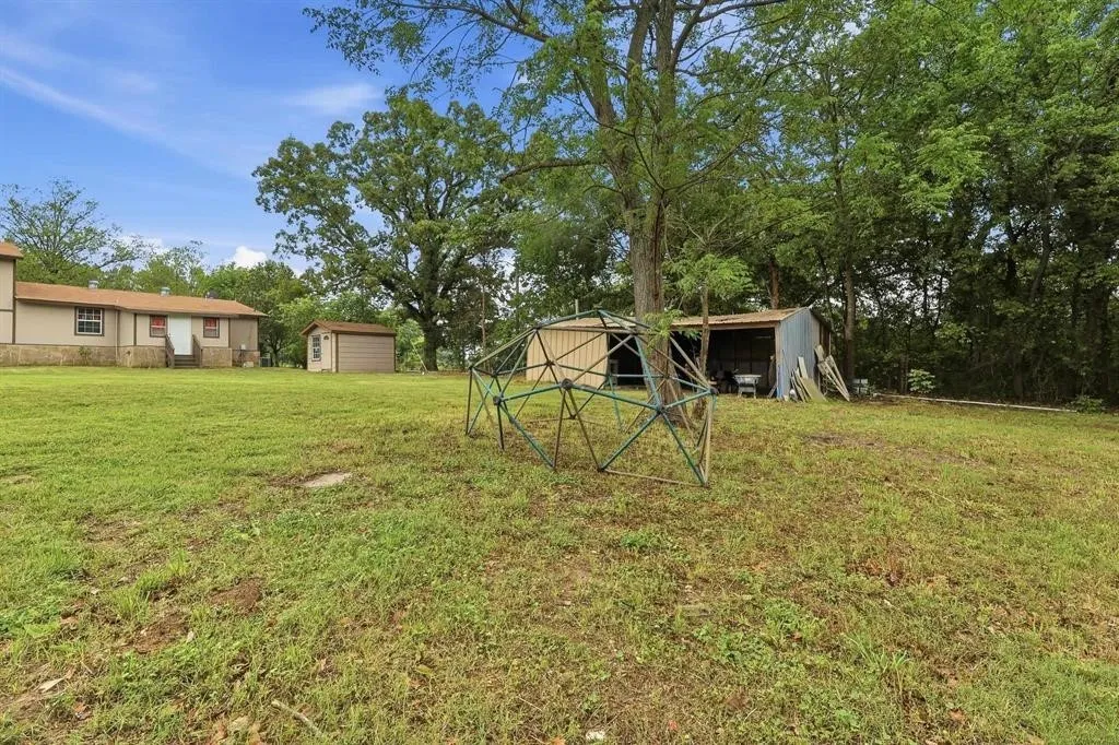 Single Family Residence For Sale in Titus County , 1191 County Road 3240, Mt Pleasant, Texas 75455, 4 Bedroom, 3 Bathroom, Garage spaces, 1,836 Sqft, built in 1971, Preowned, mls#21255653, Real Estate Agent in Mt Pleasant, Homes For Sale in Titus county, Homes For Sale in Mt Pleasant, Realtor in Mt Pleasant Texas, Real Estate Brokerage Independent Realty Texas, Luminita Cordes Realtor
