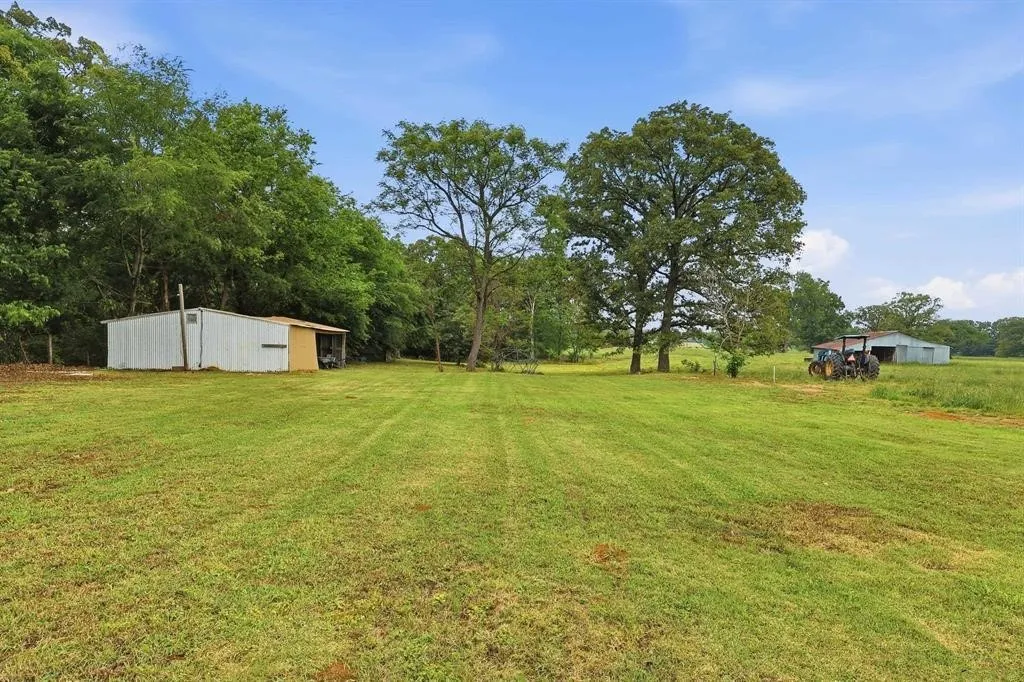 Single Family Residence For Sale in Titus County , 1191 County Road 3240, Mt Pleasant, Texas 75455, 4 Bedroom, 3 Bathroom, Garage spaces, 1,836 Sqft, built in 1971, Preowned, mls#21255653, Real Estate Agent in Mt Pleasant, Homes For Sale in Titus county, Homes For Sale in Mt Pleasant, Realtor in Mt Pleasant Texas, Real Estate Brokerage Independent Realty Texas, Luminita Cordes Realtor