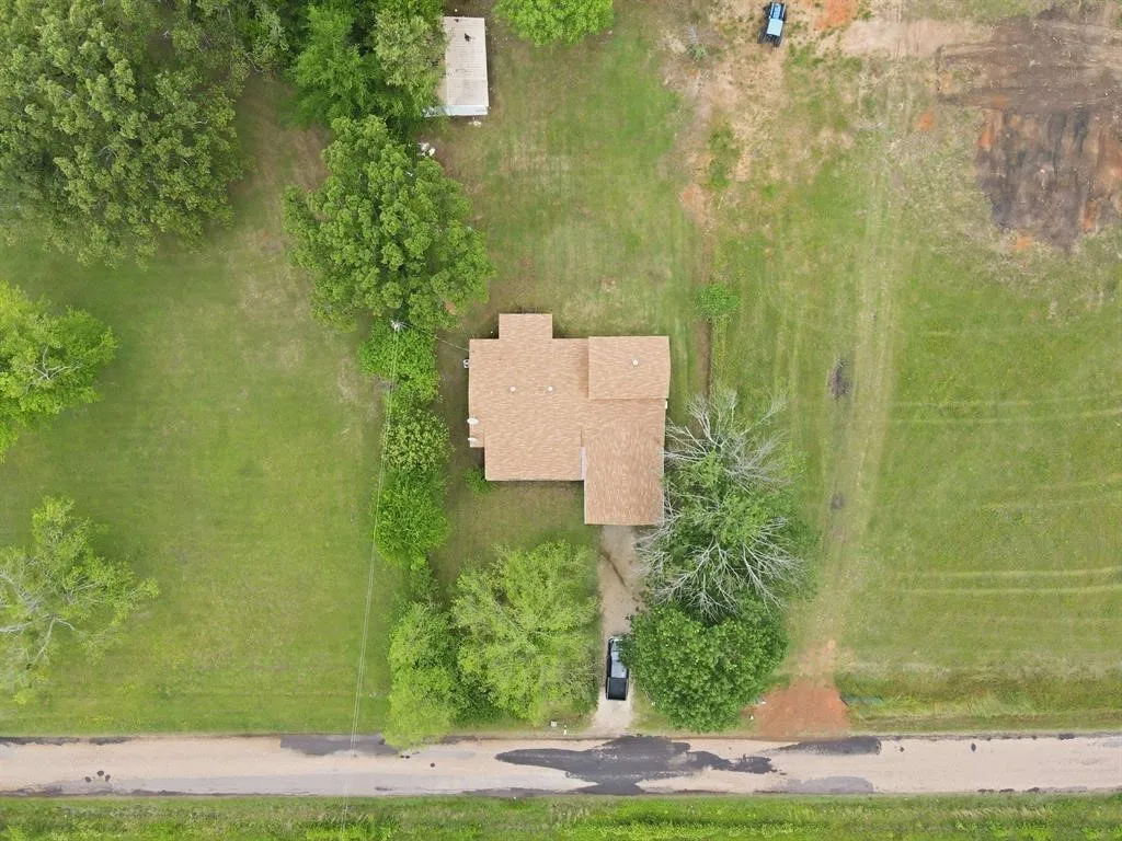 Single Family Residence For Sale in Titus County , 1191 County Road 3240, Mt Pleasant, Texas 75455, 4 Bedroom, 3 Bathroom, Garage spaces, 1,836 Sqft, built in 1971, Preowned, mls#21255653, Real Estate Agent in Mt Pleasant, Homes For Sale in Titus county, Homes For Sale in Mt Pleasant, Realtor in Mt Pleasant Texas, Real Estate Brokerage Independent Realty Texas, Luminita Cordes Realtor