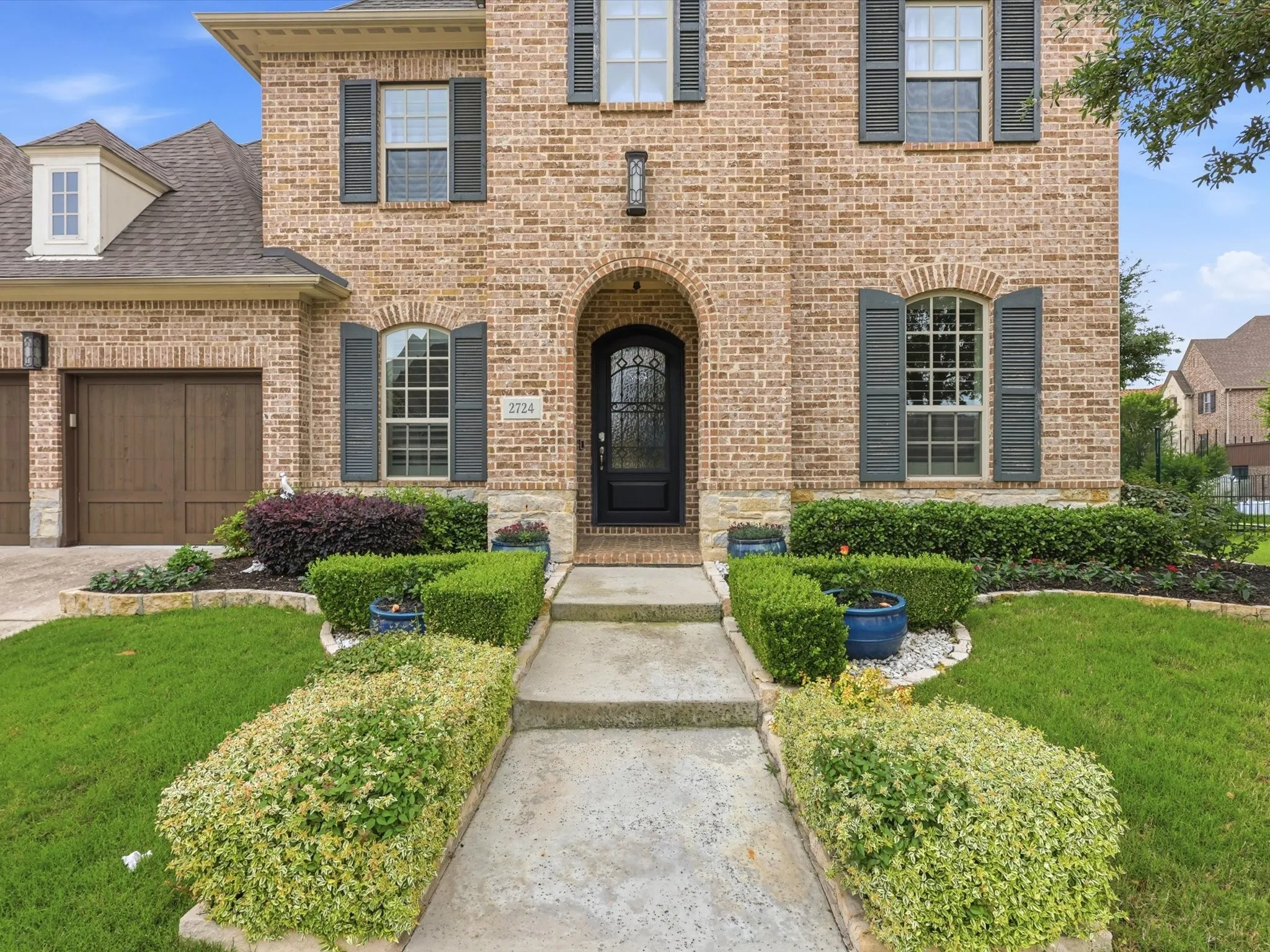 Single Family Residence For Sale in Dallas County , 2724 Dames Lane, Irving, Texas 75063, 4 Bedroom, 4 Bathroom, 3 Garage spaces, 4,080 Sqft, built in 2016, Preowned, mls#21254700, Real Estate Agent in Irving, Homes For Sale in Dallas county, Homes For Sale in Irving, Realtor in Irving Texas, Real Estate Brokerage Independent Realty Texas, Luminita Cordes Realtor