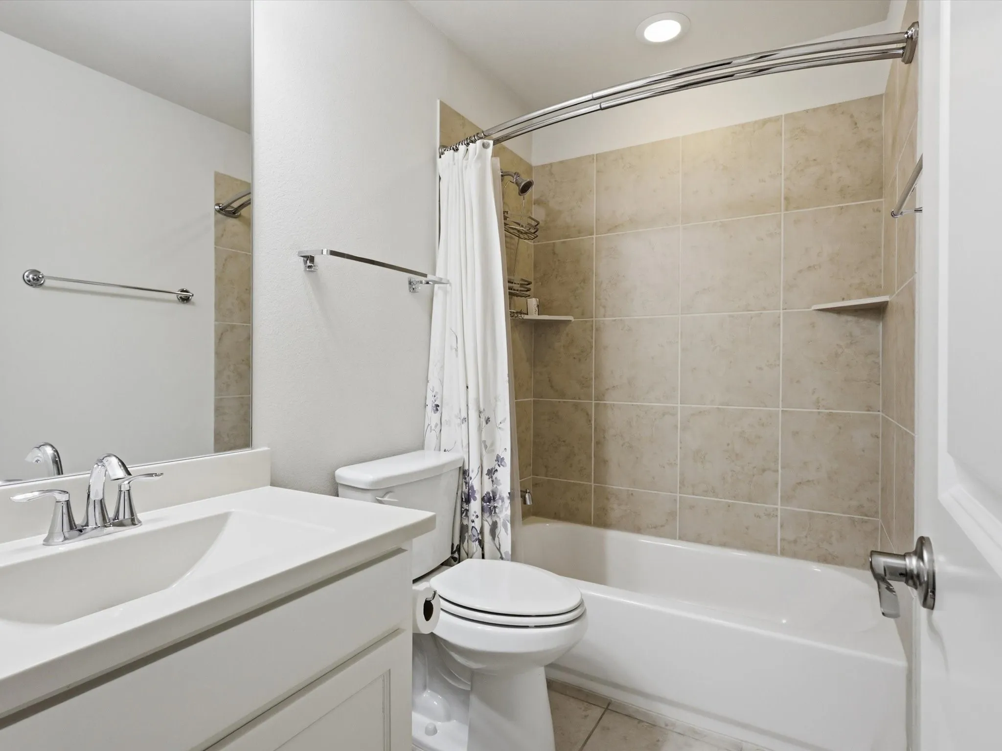 Single Family Residence For Sale in Dallas County , 2724 Dames Lane, Irving, Texas 75063, 4 Bedroom, 4 Bathroom, 3 Garage spaces, 4,080 Sqft, built in 2016, Preowned, mls#21254700, Real Estate Agent in Irving, Homes For Sale in Dallas county, Homes For Sale in Irving, Realtor in Irving Texas, Real Estate Brokerage Independent Realty Texas, Luminita Cordes Realtor