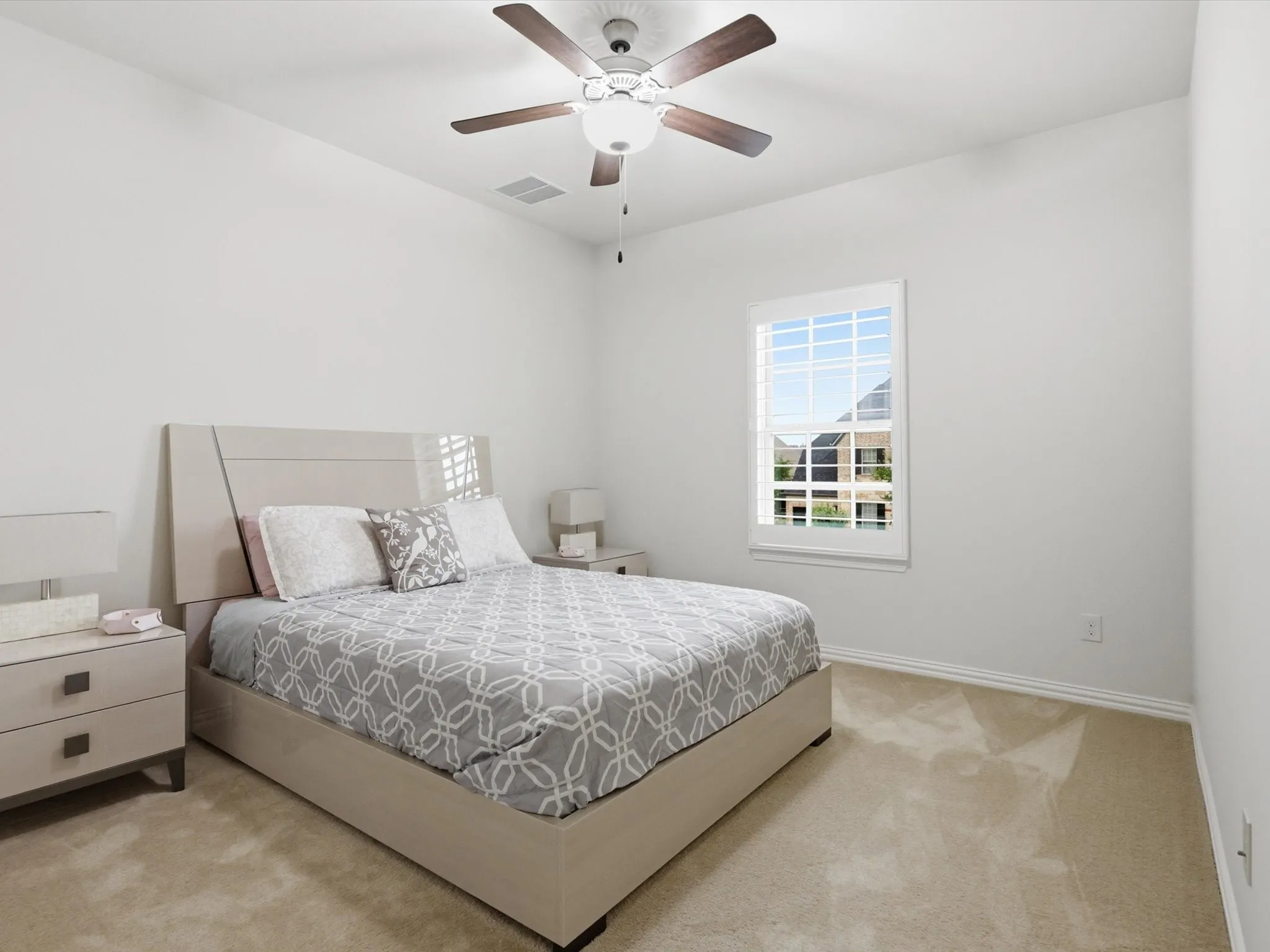 Single Family Residence For Sale in Dallas County , 2724 Dames Lane, Irving, Texas 75063, 4 Bedroom, 4 Bathroom, 3 Garage spaces, 4,080 Sqft, built in 2016, Preowned, mls#21254700, Real Estate Agent in Irving, Homes For Sale in Dallas county, Homes For Sale in Irving, Realtor in Irving Texas, Real Estate Brokerage Independent Realty Texas, Luminita Cordes Realtor