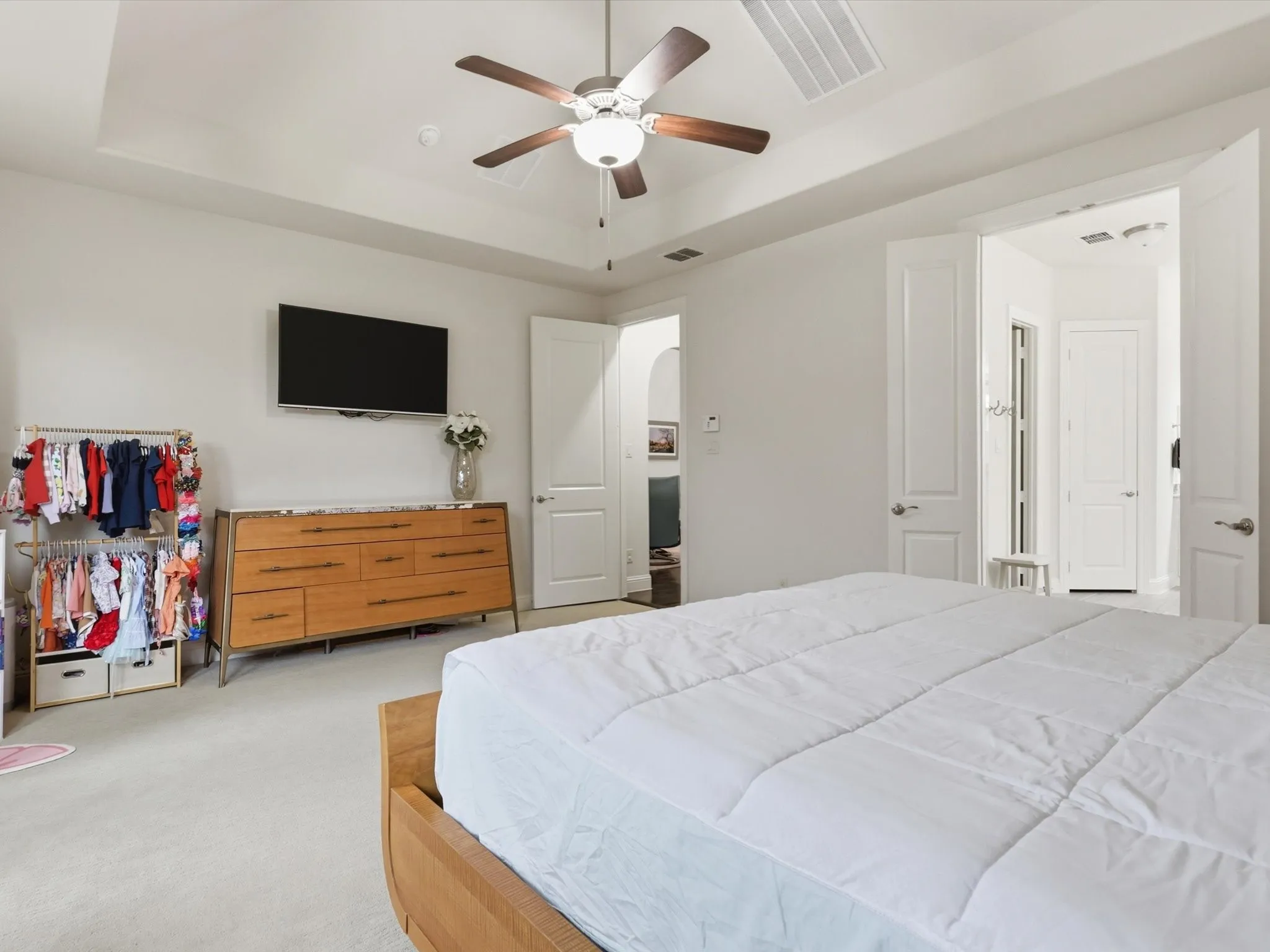 Single Family Residence For Sale in Dallas County , 2724 Dames Lane, Irving, Texas 75063, 4 Bedroom, 4 Bathroom, 3 Garage spaces, 4,080 Sqft, built in 2016, Preowned, mls#21254700, Real Estate Agent in Irving, Homes For Sale in Dallas county, Homes For Sale in Irving, Realtor in Irving Texas, Real Estate Brokerage Independent Realty Texas, Luminita Cordes Realtor