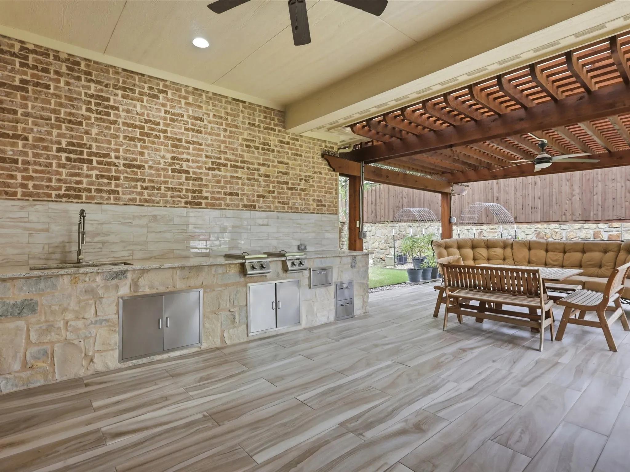 Single Family Residence For Sale in Dallas County , 2724 Dames Lane, Irving, Texas 75063, 4 Bedroom, 4 Bathroom, 3 Garage spaces, 4,080 Sqft, built in 2016, Preowned, mls#21254700, Real Estate Agent in Irving, Homes For Sale in Dallas county, Homes For Sale in Irving, Realtor in Irving Texas, Real Estate Brokerage Independent Realty Texas, Luminita Cordes Realtor