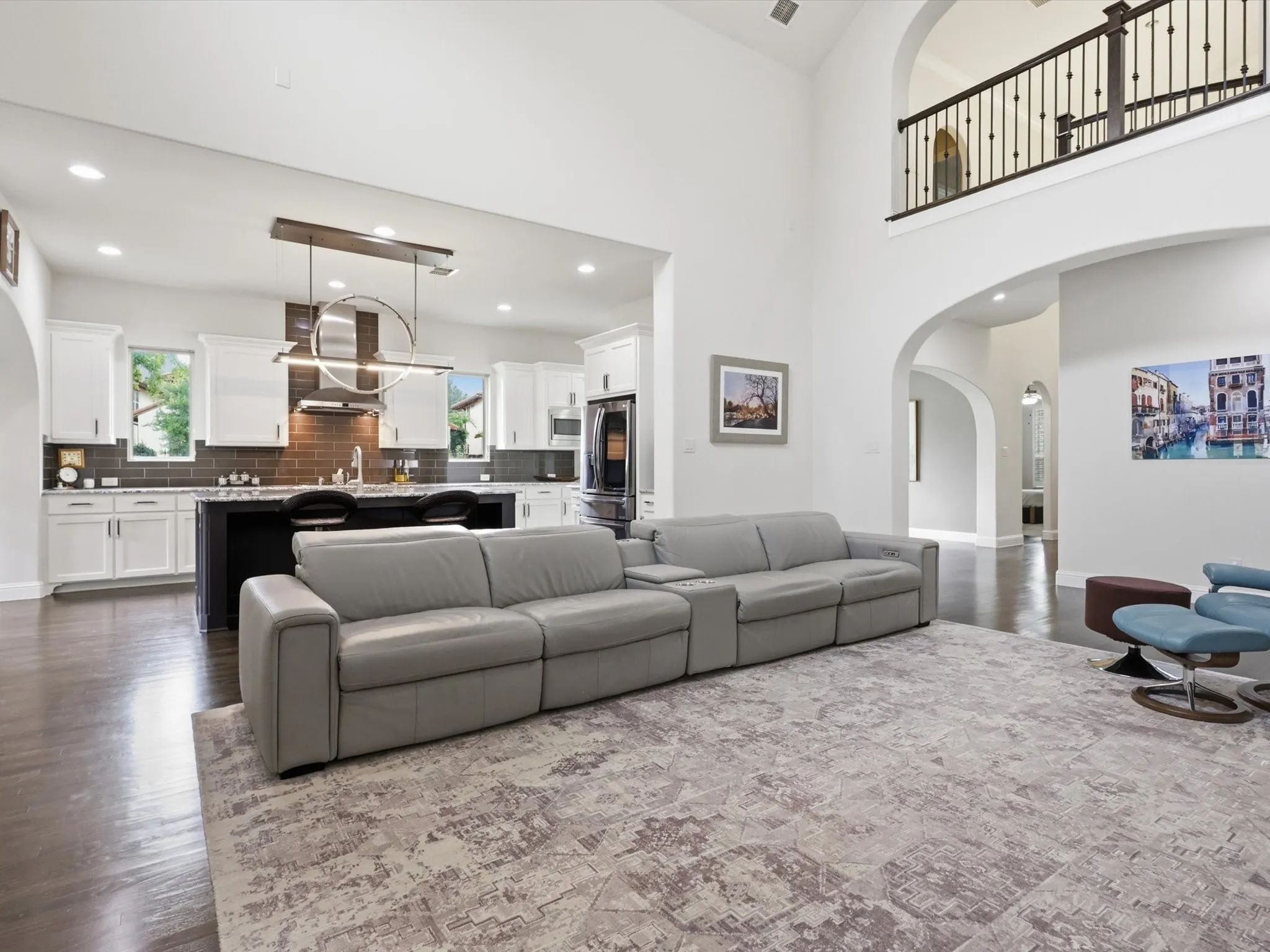 Single Family Residence For Sale in Dallas County , 2724 Dames Lane, Irving, Texas 75063, 4 Bedroom, 4 Bathroom, 3 Garage spaces, 4,080 Sqft, built in 2016, Preowned, mls#21254700, Real Estate Agent in Irving, Homes For Sale in Dallas county, Homes For Sale in Irving, Realtor in Irving Texas, Real Estate Brokerage Independent Realty Texas, Luminita Cordes Realtor