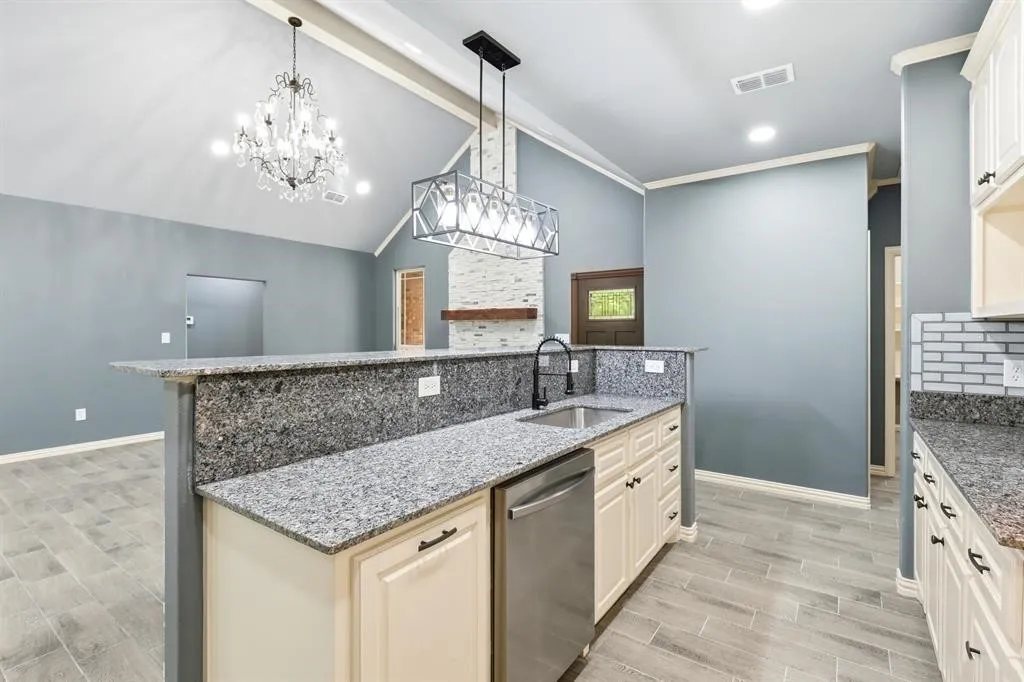 Single Family Residence For Sale in Titus County , 437 County Road 1660, Mt Pleasant, Texas 75455, 3 Bedroom, 3 Bathroom, 2 Garage spaces, 2,105 Sqft, built in 2025, New Construction - Complete, Price $475,000, mls#21255595, Real Estate Agent in Mt Pleasant, Homes For Sale in Titus county, Homes For Sale in Mt Pleasant, Realtor in Mt Pleasant Texas, Real Estate Brokerage Independent Realty Texas, Luminita Cordes Realtor