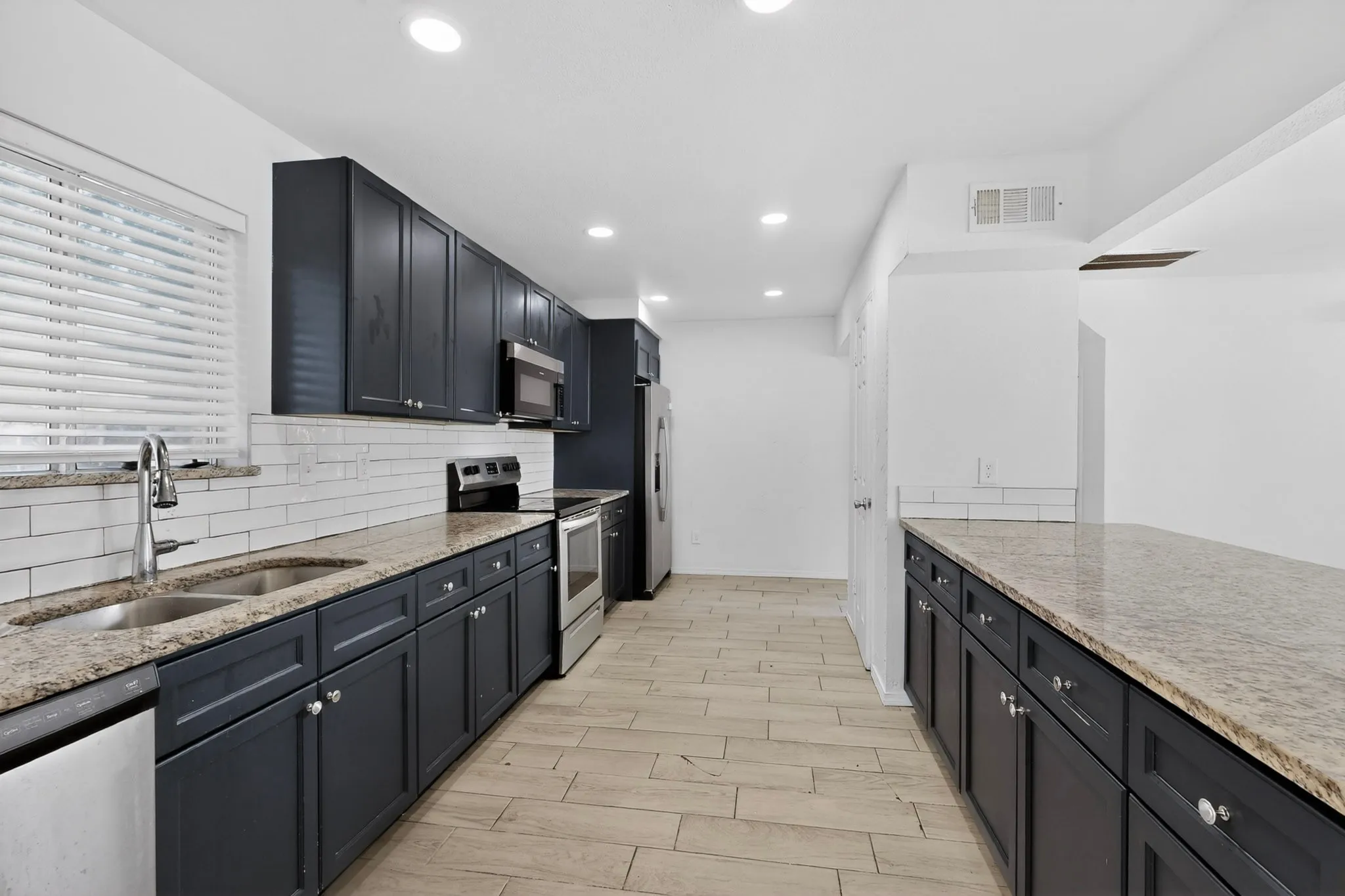 Single Family Residence For Rent in Dallas County , 2302 Dana Drive, Rowlett, Texas 75088, 4 Bedrooms, 4 Bathrooms, 2 Garage spaces, 2,223 Sqft, built in 1991, Price $2,900, mls#21256346, Real Estate Agent in Rowlett, Homes For Rent in Dallas county, Homes For Rent in Rowlett, Realtor in Rowlett Texas, Real Estate Brokerage Independent Realty Texas, Luminita Cordes Realtor