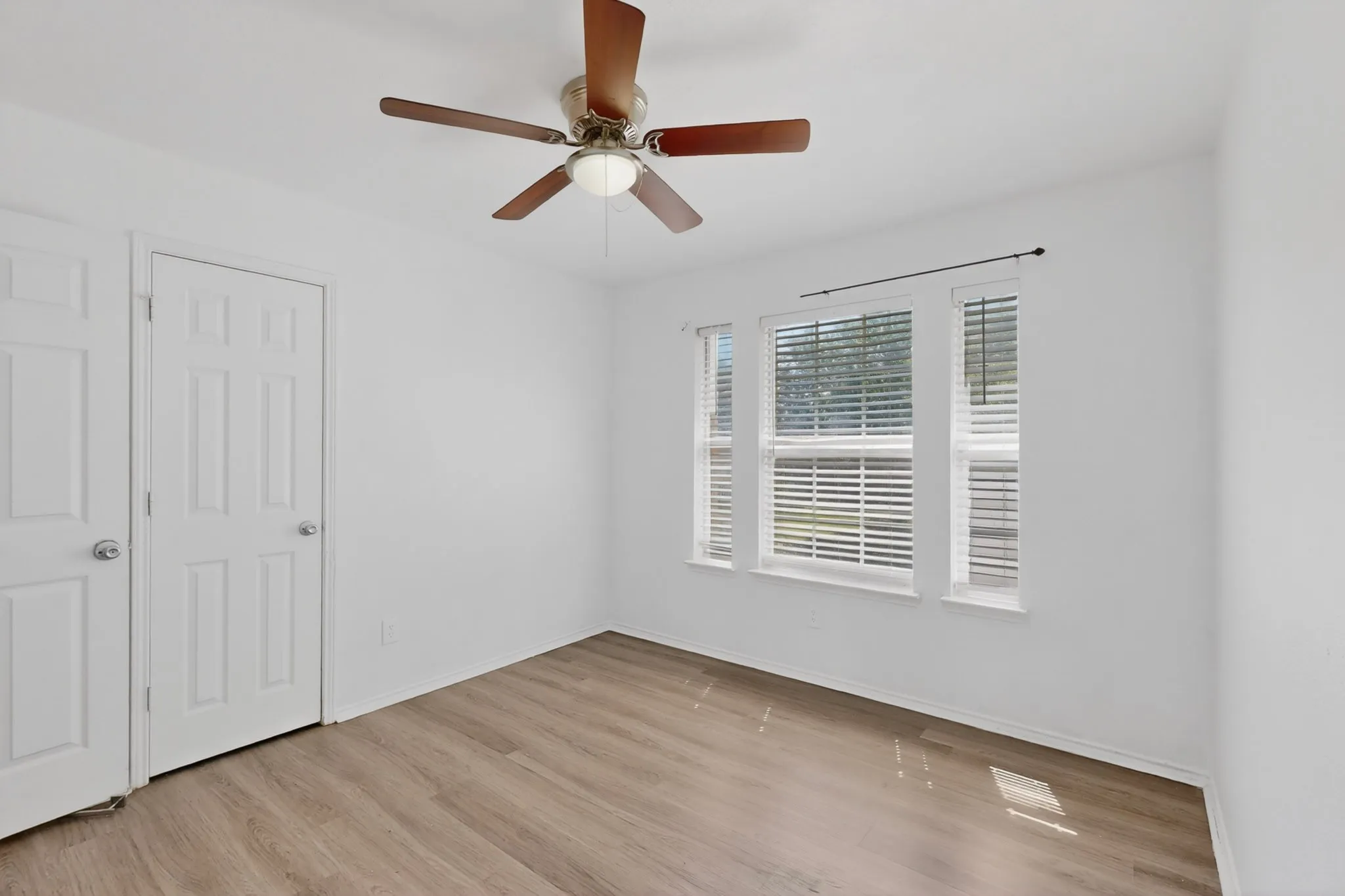 Single Family Residence For Rent in Dallas County , 2302 Dana Drive, Rowlett, Texas 75088, 4 Bedrooms, 4 Bathrooms, 2 Garage spaces, 2,223 Sqft, built in 1991, Price $2,900, mls#21256346, Real Estate Agent in Rowlett, Homes For Rent in Dallas county, Homes For Rent in Rowlett, Realtor in Rowlett Texas, Real Estate Brokerage Independent Realty Texas, Luminita Cordes Realtor