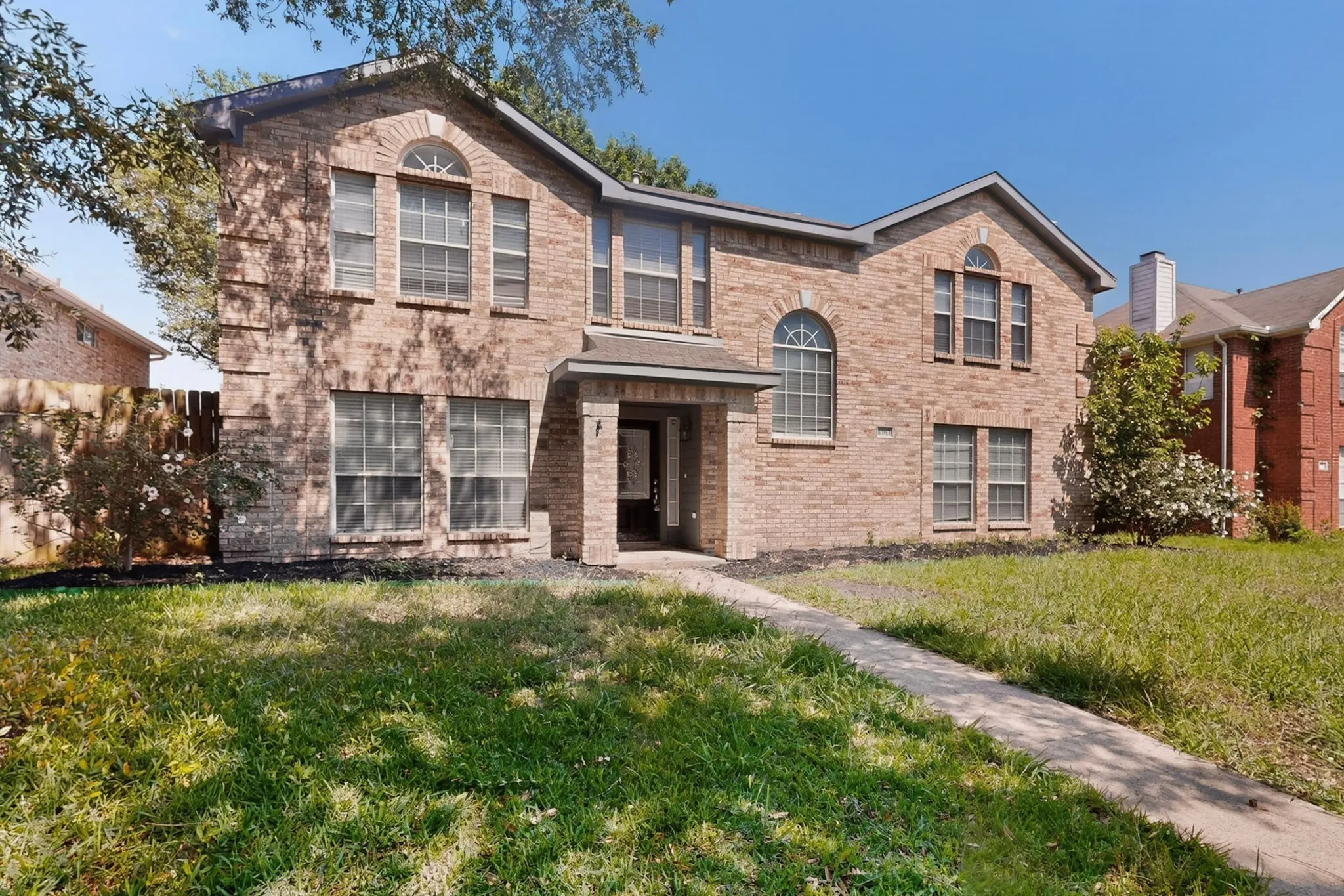 Single Family Residence For Rent in Dallas County , 2302 Dana Drive, Rowlett, Texas 75088, 4 Bedrooms, 4 Bathrooms, 2 Garage spaces, 2,223 Sqft, built in 1991, Price $2,900, mls#21256346, Real Estate Agent in Rowlett, Homes For Rent in Dallas county, Homes For Rent in Rowlett, Realtor in Rowlett Texas, Real Estate Brokerage Independent Realty Texas, Luminita Cordes Realtor