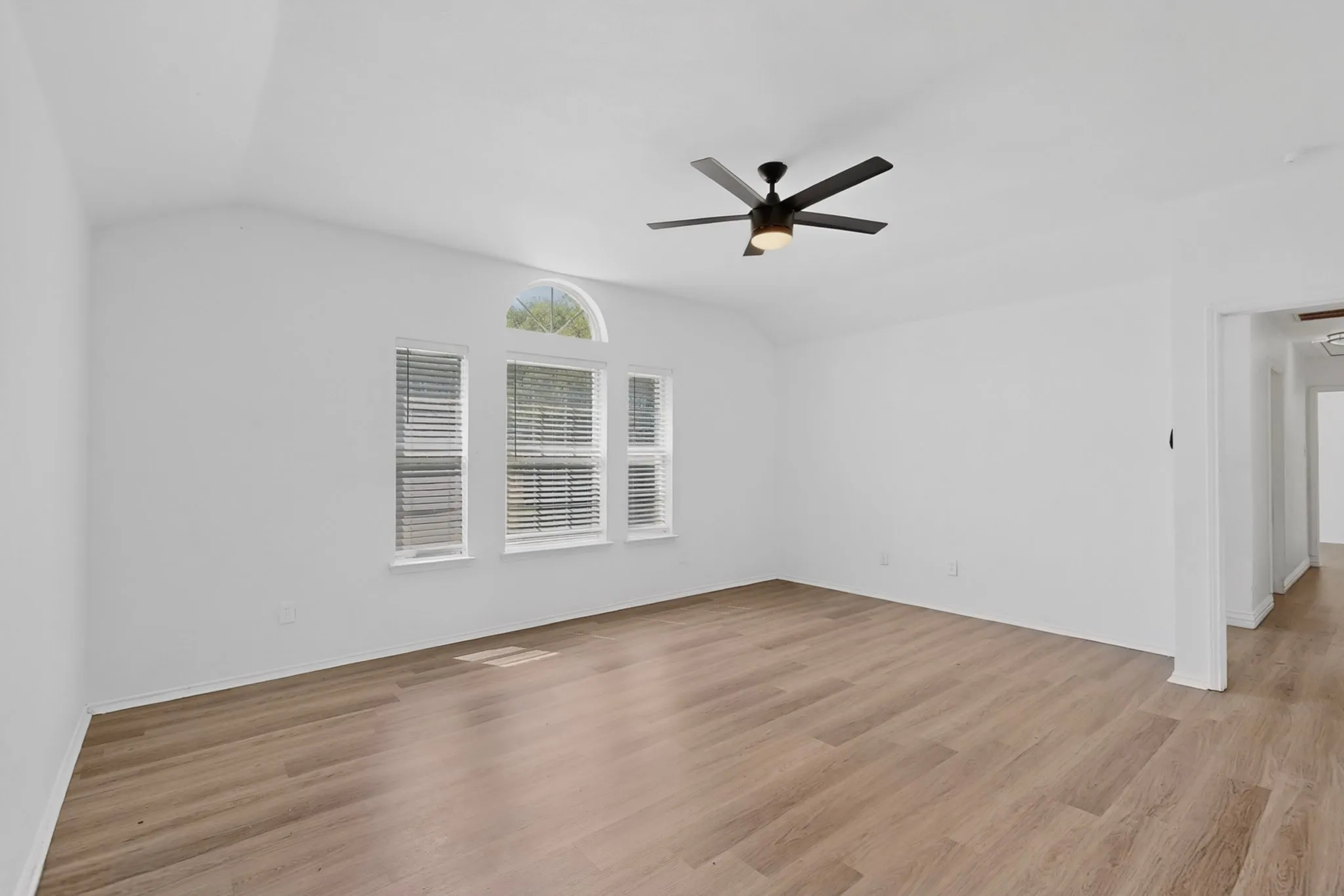 Single Family Residence For Rent in Dallas County , 2302 Dana Drive, Rowlett, Texas 75088, 4 Bedrooms, 4 Bathrooms, 2 Garage spaces, 2,223 Sqft, built in 1991, Price $2,900, mls#21256346, Real Estate Agent in Rowlett, Homes For Rent in Dallas county, Homes For Rent in Rowlett, Realtor in Rowlett Texas, Real Estate Brokerage Independent Realty Texas, Luminita Cordes Realtor