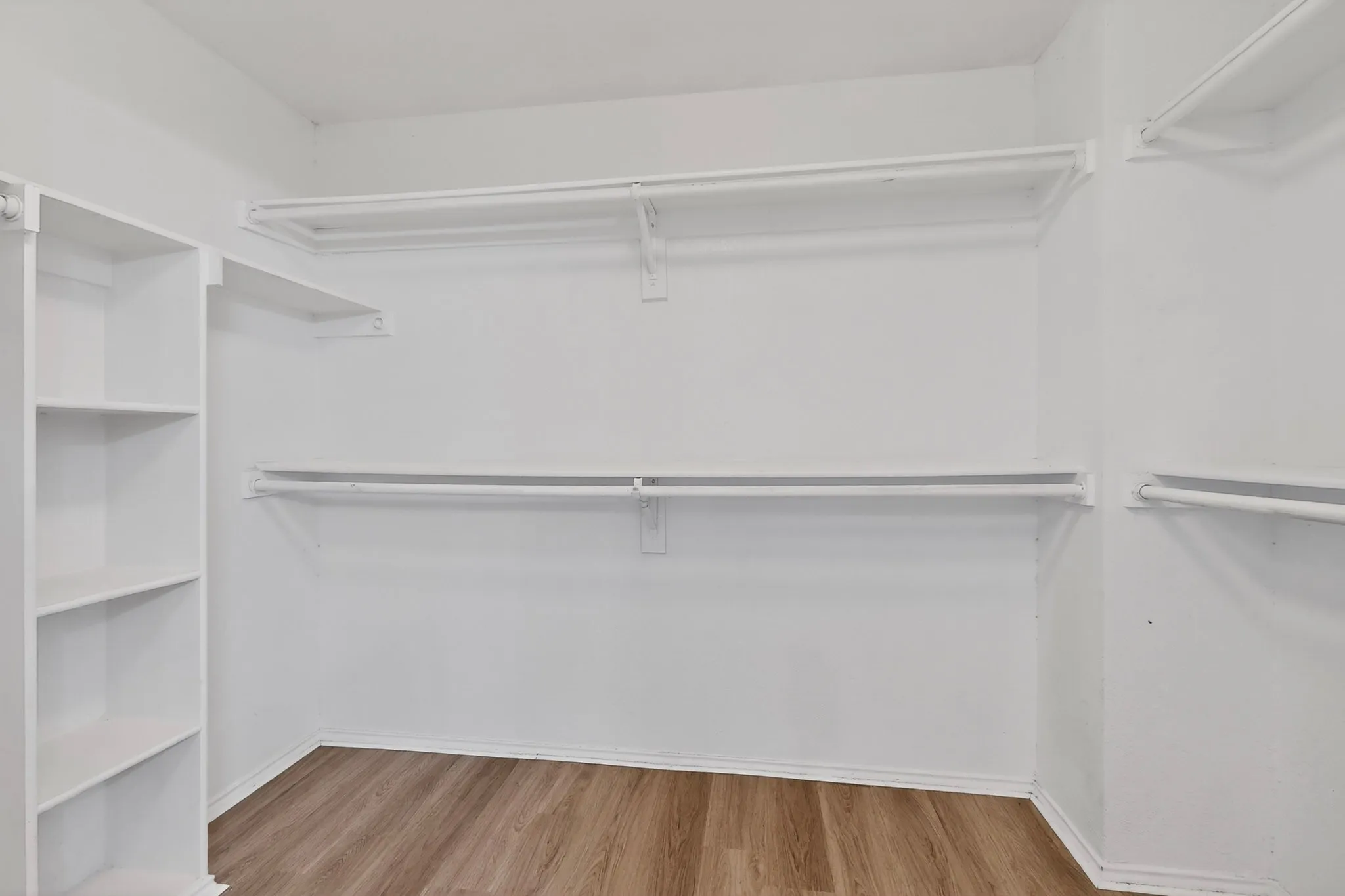 Single Family Residence For Rent in Dallas County , 2302 Dana Drive, Rowlett, Texas 75088, 4 Bedrooms, 4 Bathrooms, 2 Garage spaces, 2,223 Sqft, built in 1991, Price $2,900, mls#21256346, Real Estate Agent in Rowlett, Homes For Rent in Dallas county, Homes For Rent in Rowlett, Realtor in Rowlett Texas, Real Estate Brokerage Independent Realty Texas, Luminita Cordes Realtor