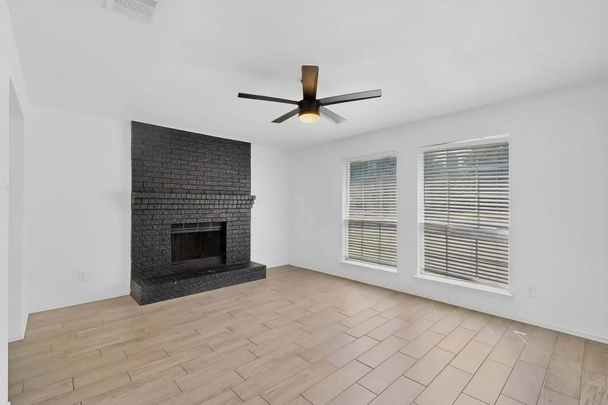 Single Family Residence For Rent in Dallas County , 2302 Dana Drive, Rowlett, Texas 75088, 4 Bedrooms, 4 Bathrooms, 2 Garage spaces, 2,223 Sqft, built in 1991, Price $2,900, mls#21256346, Real Estate Agent in Rowlett, Homes For Rent in Dallas county, Homes For Rent in Rowlett, Realtor in Rowlett Texas, Real Estate Brokerage Independent Realty Texas, Luminita Cordes Realtor