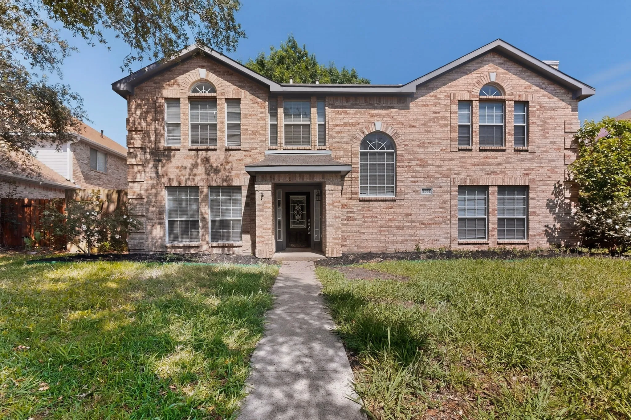 Single Family Residence For Rent in Dallas County , 2302 Dana Drive, Rowlett, Texas 75088, 4 Bedrooms, 4 Bathrooms, 2 Garage spaces, 2,223 Sqft, built in 1991, Price $2,900, mls#21256346, Real Estate Agent in Rowlett, Homes For Rent in Dallas county, Homes For Rent in Rowlett, Realtor in Rowlett Texas, Real Estate Brokerage Independent Realty Texas, Luminita Cordes Realtor