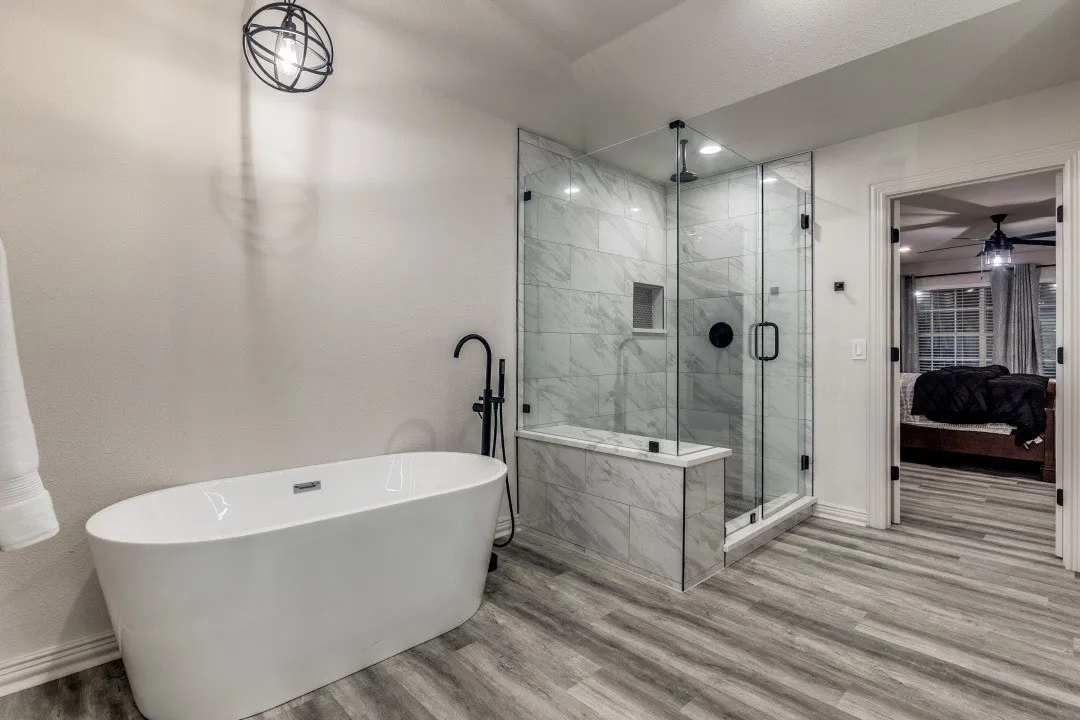 Single Family Residence For Sale in Dallas County , 3304 Inwood Road, Dallas, Texas 75235, 4 Bedroom, 3 Bathroom, 2 Garage spaces, 2,420 Sqft, built in 2001, mls#21253745, Real Estate Agent in Dallas, Homes For Sale in Dallas county, Homes For Sale in Dallas, Realtor in Dallas Texas, Real Estate Brokerage Independent Realty Texas, Luminita Cordes Realtor