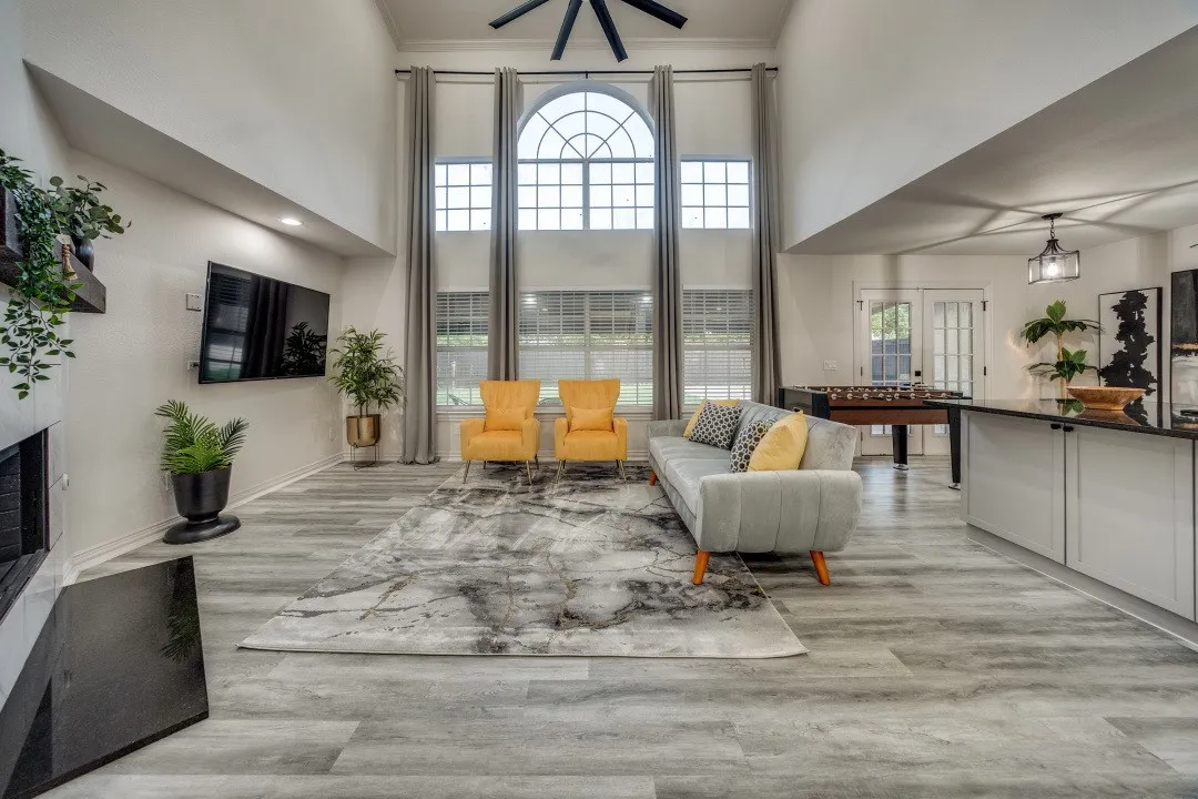 Single Family Residence For Sale in Dallas County , 3304 Inwood Road, Dallas, Texas 75235, 4 Bedroom, 3 Bathroom, 2 Garage spaces, 2,420 Sqft, built in 2001, mls#21253745, Real Estate Agent in Dallas, Homes For Sale in Dallas county, Homes For Sale in Dallas, Realtor in Dallas Texas, Real Estate Brokerage Independent Realty Texas, Luminita Cordes Realtor