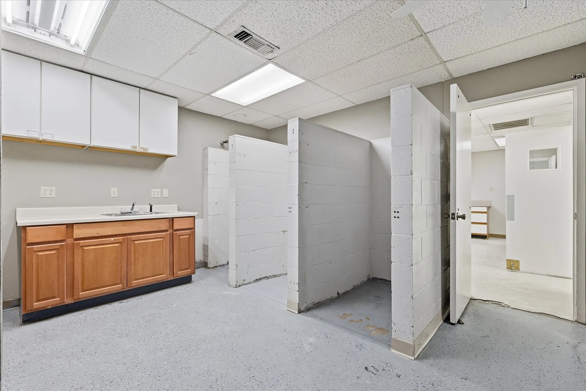 Office For Rent in Collin County , 2145 W Park Boulevard, Plano, Texas 75075, 0, 0, Garage spaces, 1,596 Sqft, built in 1978, Preowned, Price $17, mls#21255017, Real Estate Agent in Plano, Homes For Rent in Collin county, Homes For Rent in Plano, Realtor in Plano Texas, Real Estate Brokerage Independent Realty Texas, Luminita Cordes Realtor