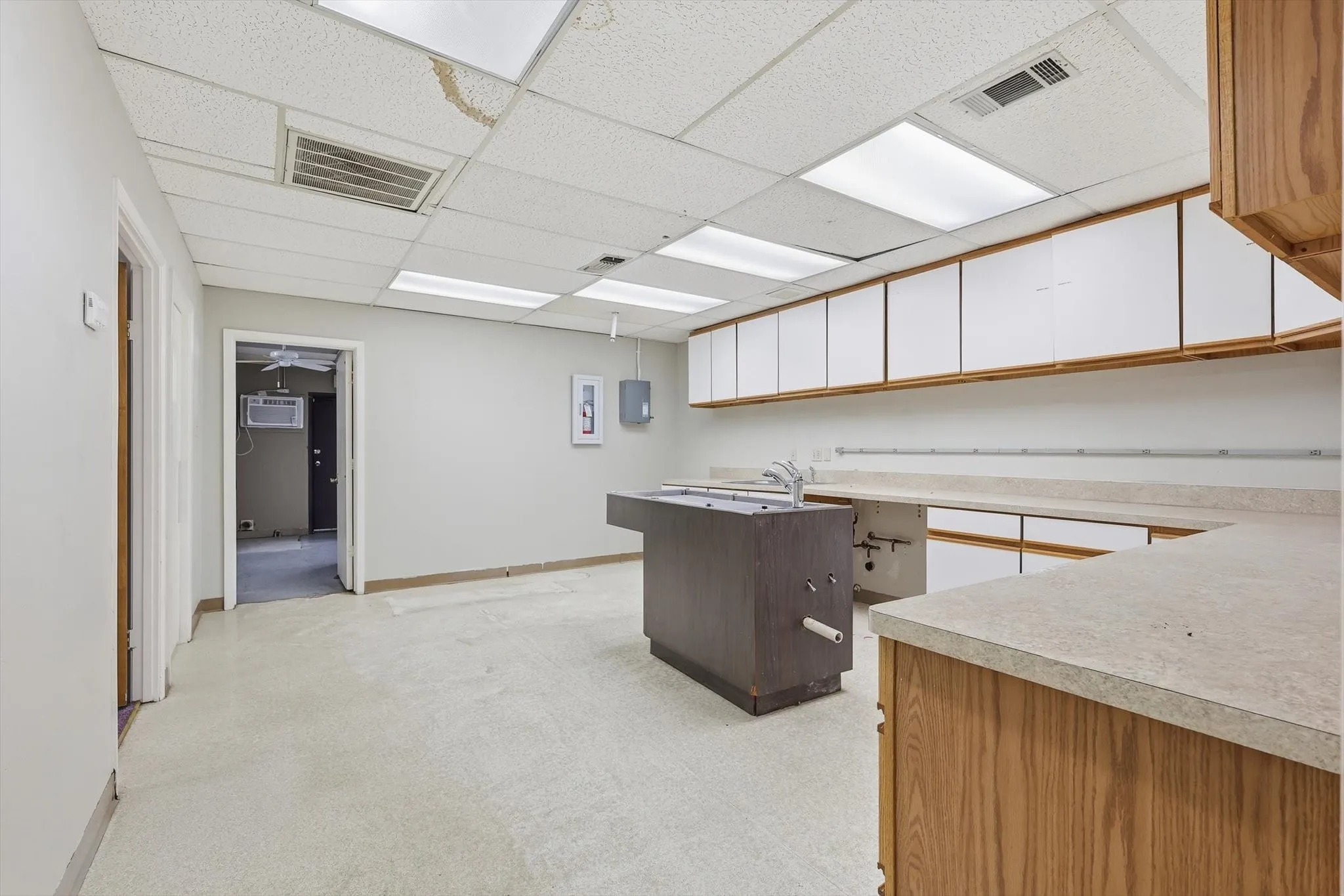 Office For Rent in Collin County , 2145 W Park Boulevard, Plano, Texas 75075, 0, 0, Garage spaces, 1,596 Sqft, built in 1978, Preowned, Price $17, mls#21255017, Real Estate Agent in Plano, Homes For Rent in Collin county, Homes For Rent in Plano, Realtor in Plano Texas, Real Estate Brokerage Independent Realty Texas, Luminita Cordes Realtor